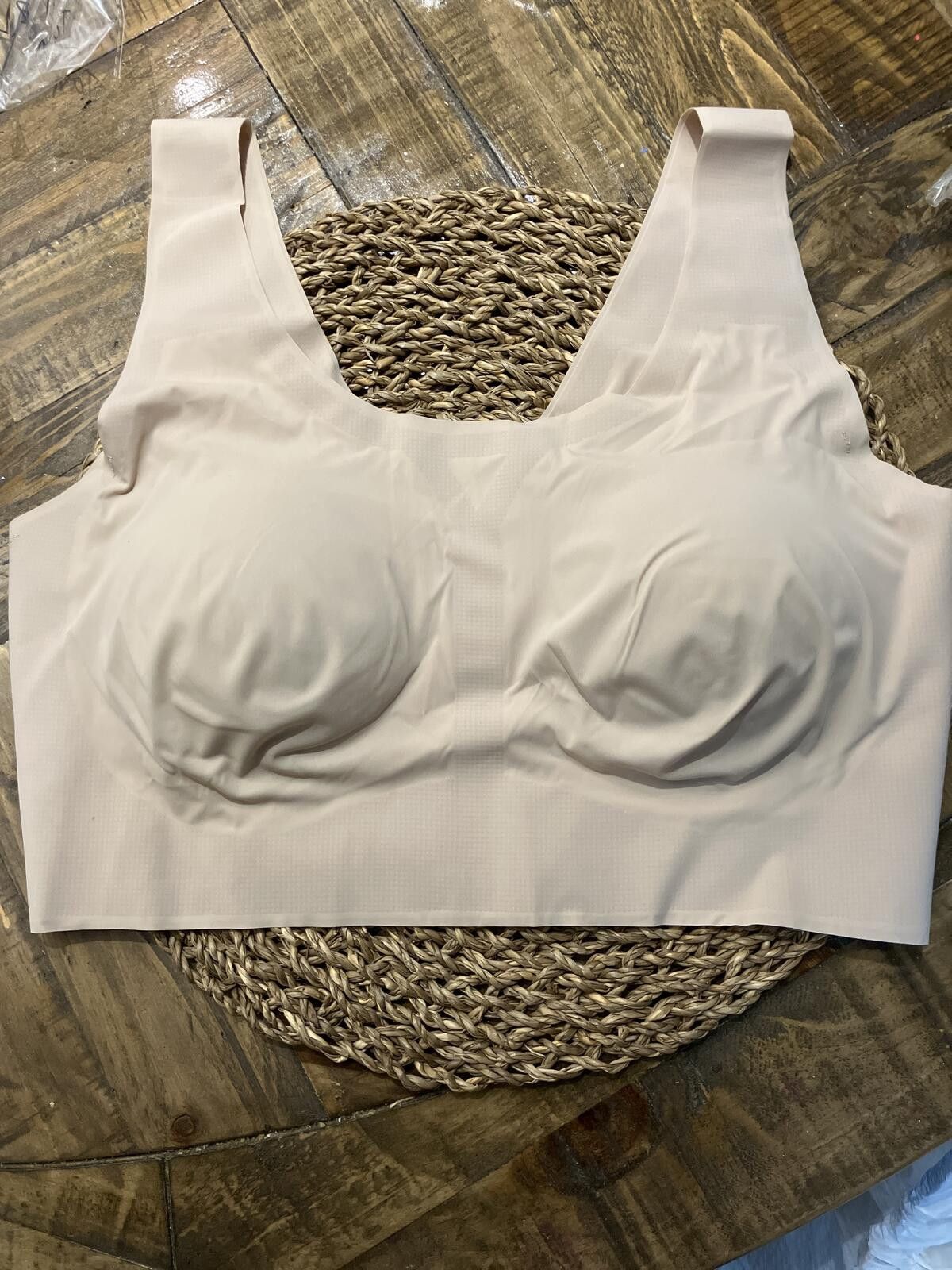 Balenciaga NIB Bali Seamless Nude Wireless Bra Top Size ONE SIZE - 1 Thumbnail