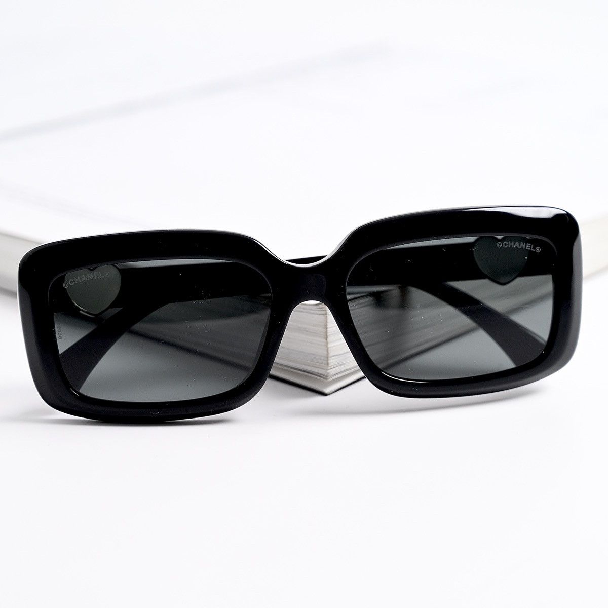 Chanel CHANEL 0CH5520 C501S4 SUNGLASSES Size ONE SIZE - 9 Thumbnail