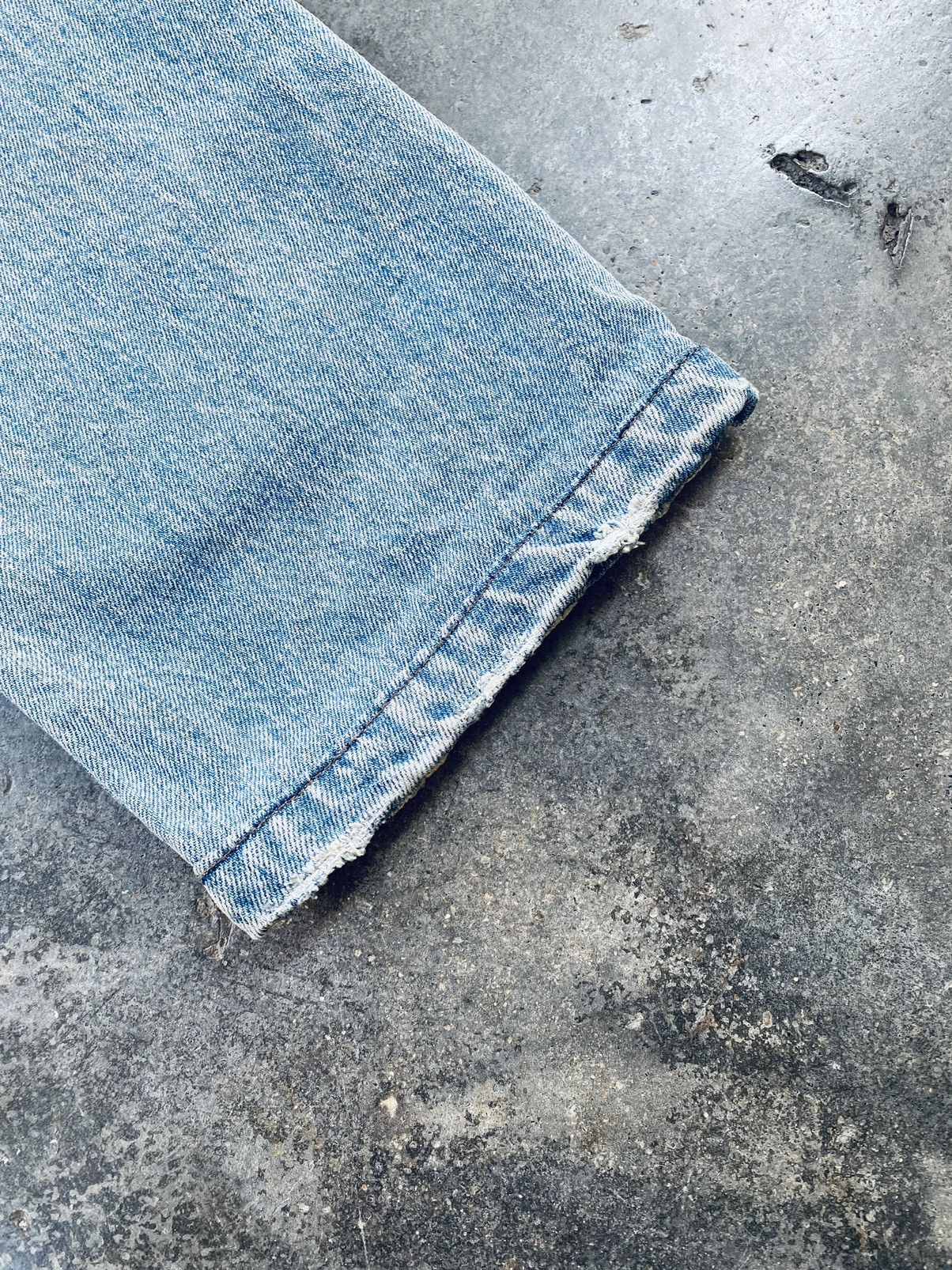 Japanese Brand Vintage Daily News Eyelet Distressed Denim Pants Size US 30 / EU 46 - 23 Thumbnail