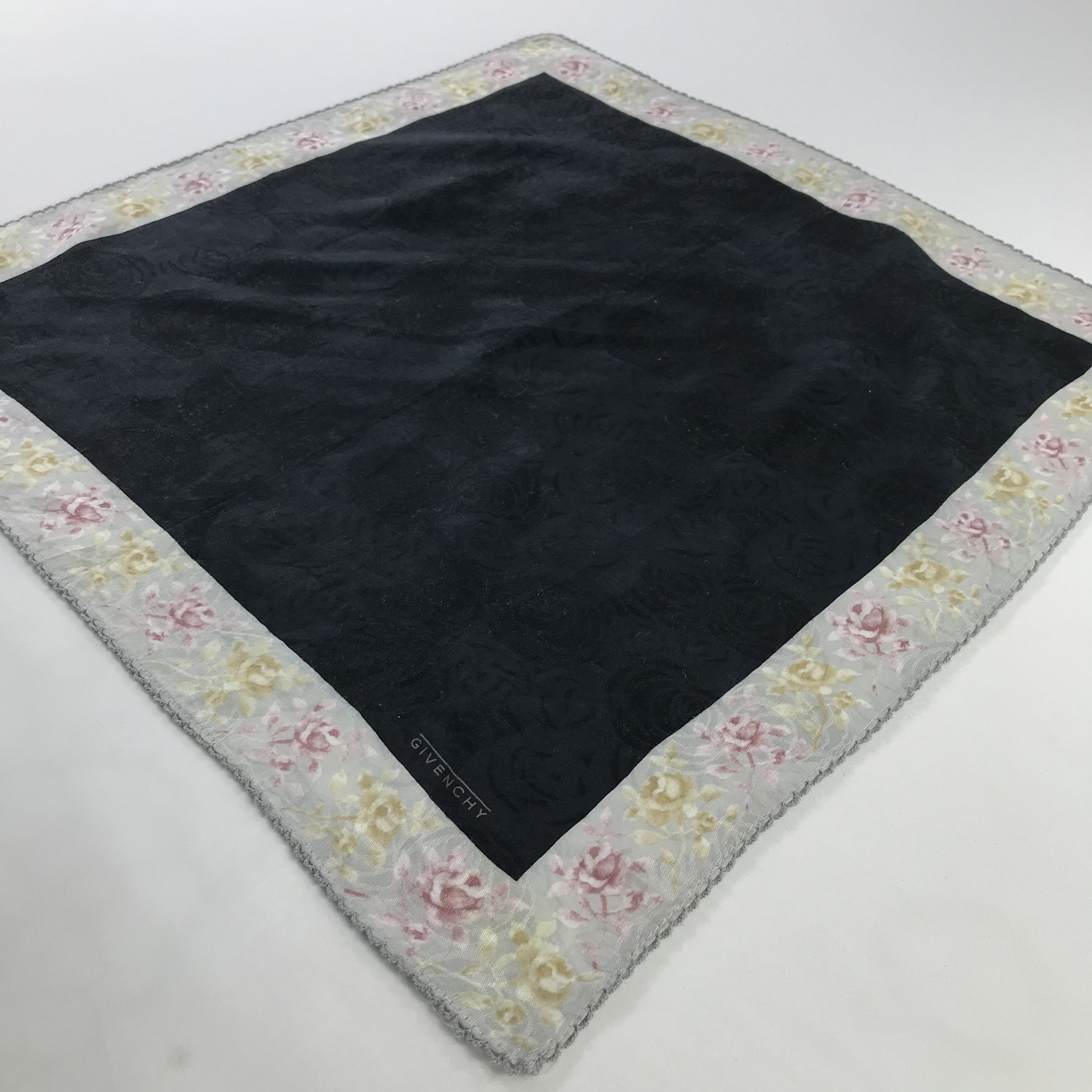 Vintage Givenchy Bandana/ Handkerchief / Neckerchief Size ONE SIZE - 4 Thumbnail