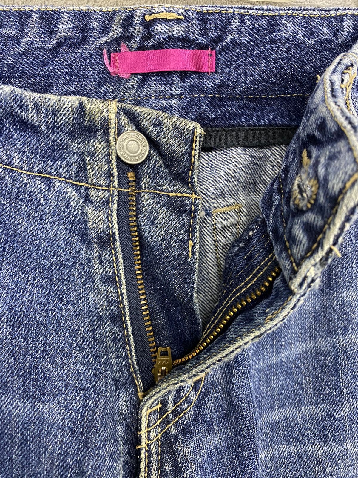 Japanese Brand INTERNATIONAL WORLD JEANS JAPANESE BRAND & PEACE PATCHWORK Size US 30 / EU 46 - 11 Thumbnail
