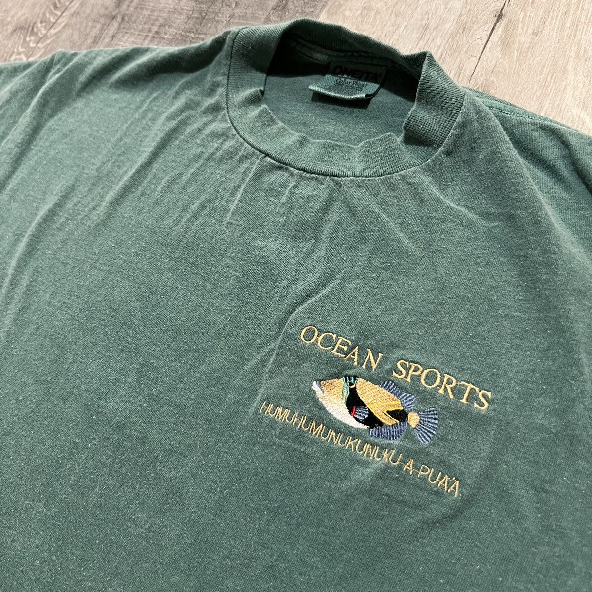 Vintage VTG Humuhumunukunuku-a-pua’a Hawaiian Ocean Sports T Shirt Size US M / EU 48-50 / 2 - 3 Thumbnail