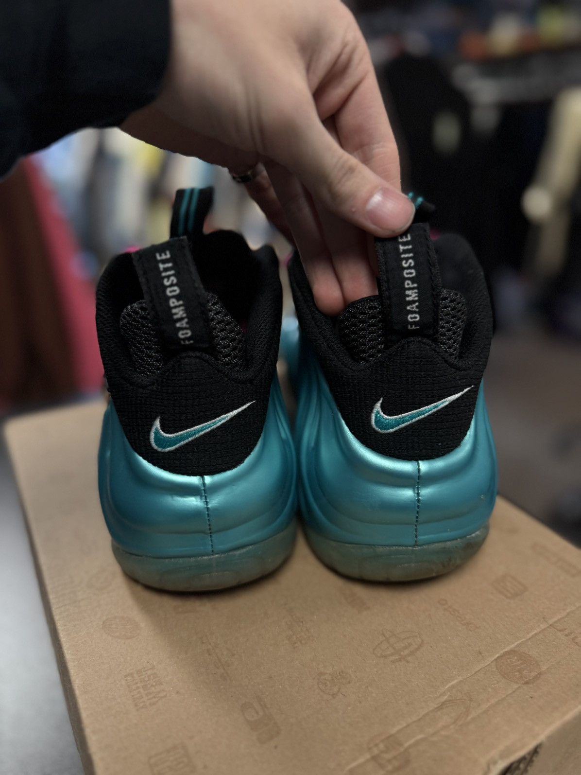Nike Nike Foamposite Electric Blue Size 11 (2011) (624041-410) Size US 11 / EU 44 - 12 Thumbnail