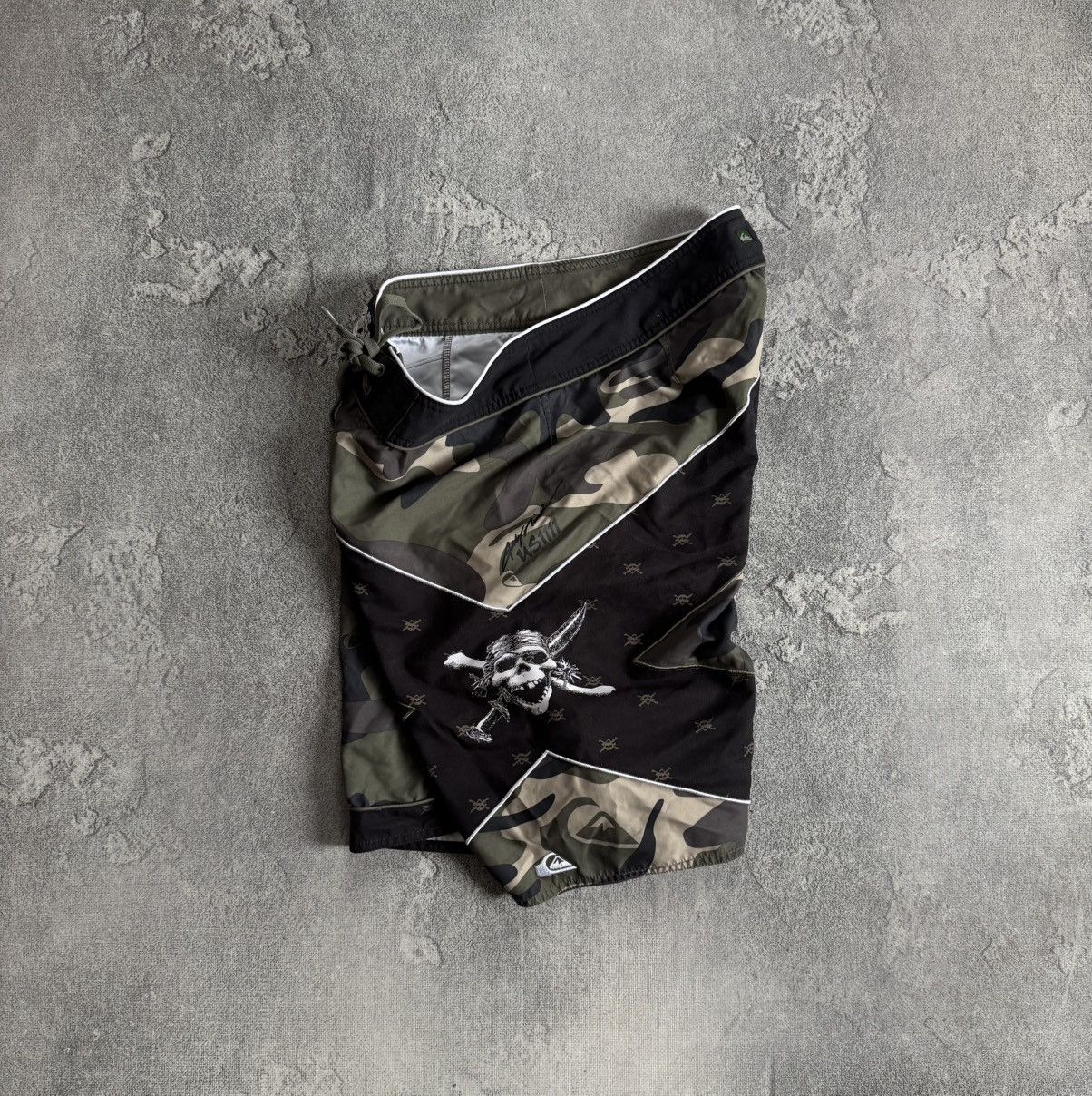 Quiksilver Quiksilver 32size camouflage surf style shorts 🩳 surfing 90s Size US 32 / EU 48 - 14 Thumbnail