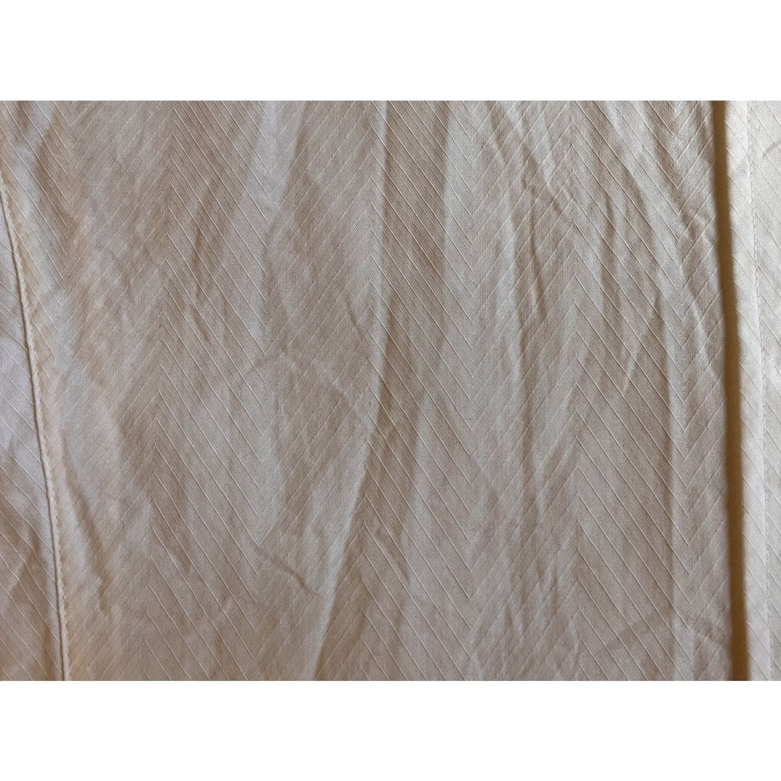 Calvin Klein Calvin Klein Collection Dress Shirt Women's 10 White Jacquard Chevron Button-Up Casual, Formal, Business Italy Size L / US 10 / IT 46 - 3 Thumbnail