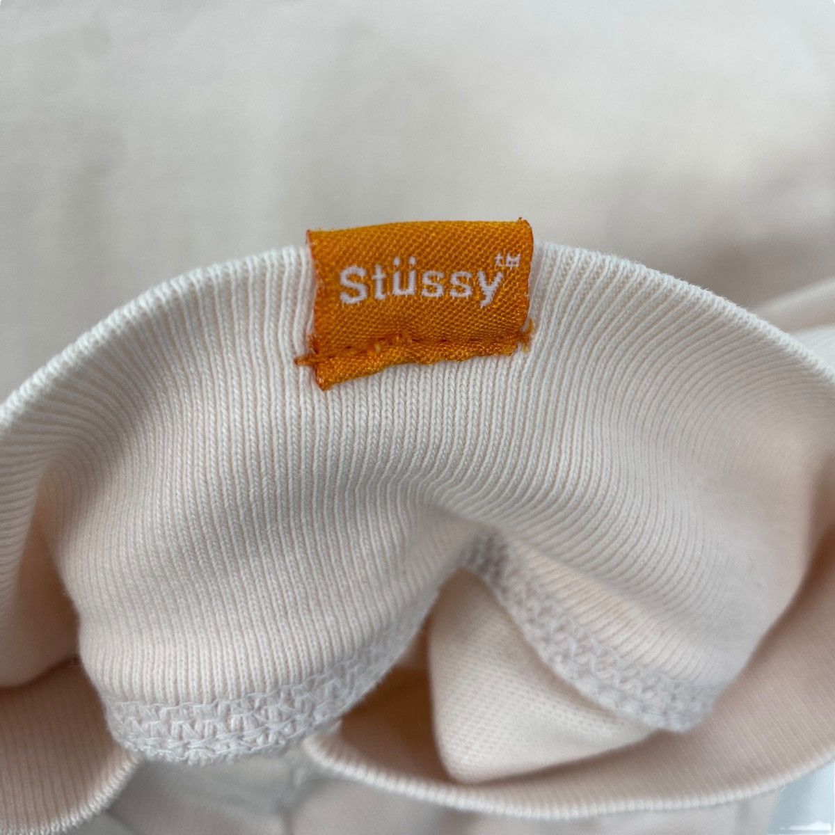 Stussy × Vintage Vintage 00's STUSSY Basic Blank Small Logo Distressed Tee Size US S / EU 44-46 / 1 - 4 Thumbnail