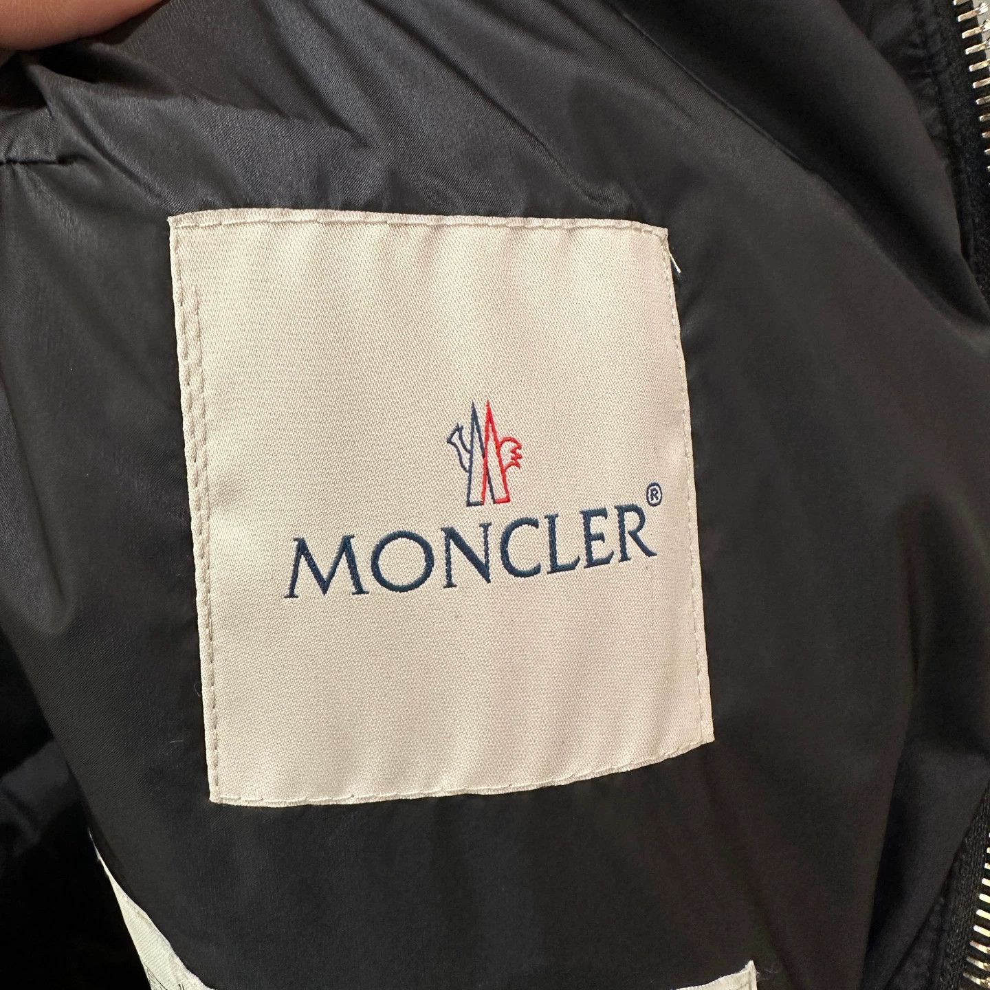 Moncler Moncler feb223 stand-collar logo-sleeve waist down 2 Size XS / US 0-2 / IT 36-38 - 3 Thumbnail