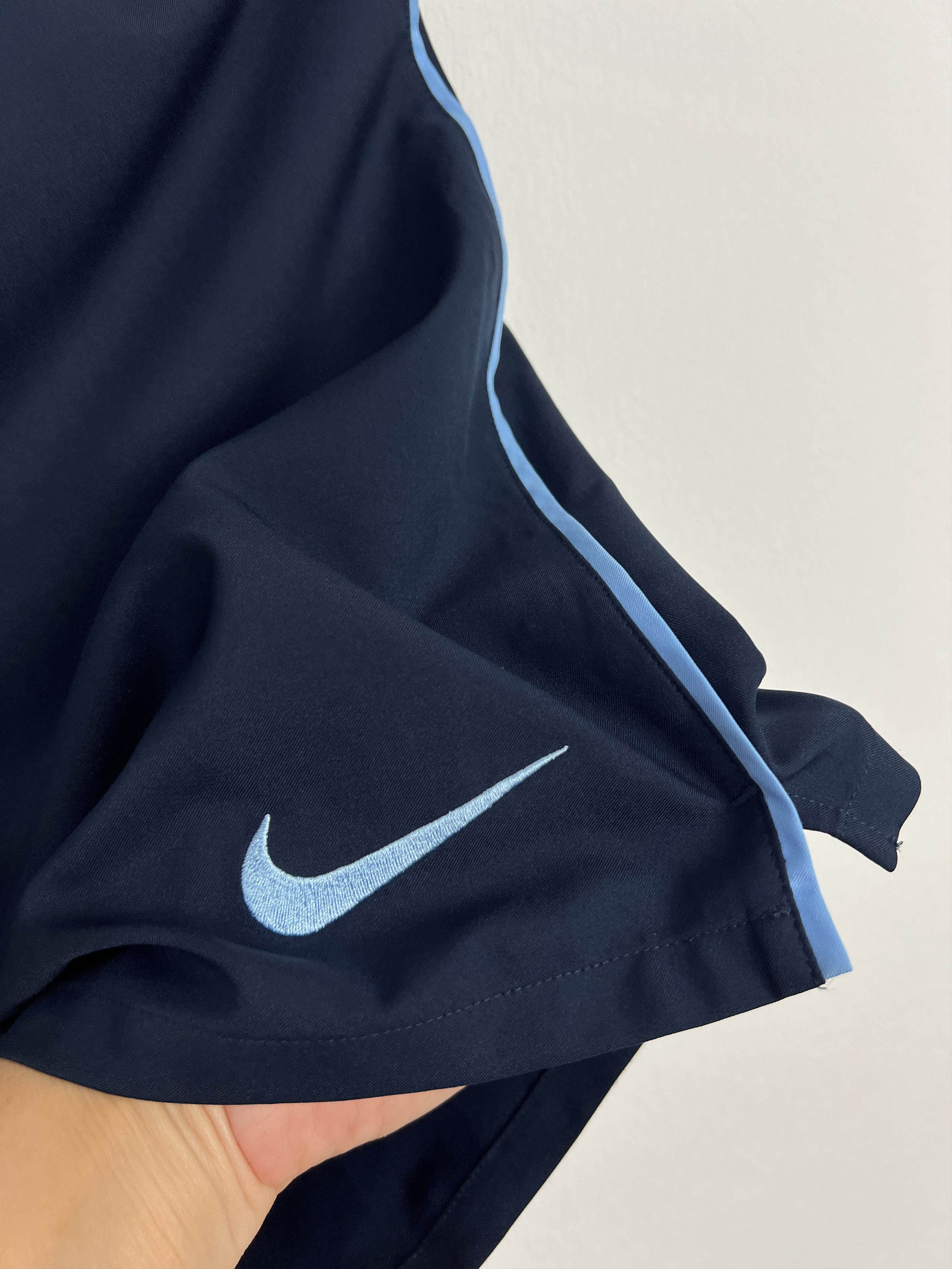 Nike Vintage Nike Manchester City Football Shorts Soccer M Size US 32 / EU 48 - 3 Thumbnail