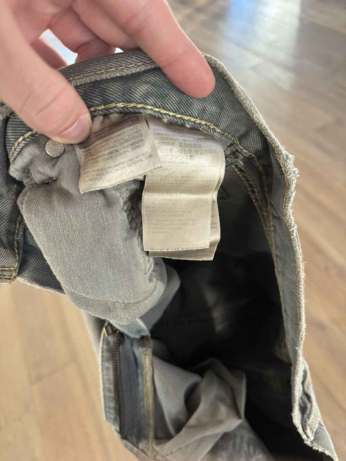 basketcase gallery Basketcase Gallery Peace Levis Jeans Size US 32 / EU 48 - 8 Thumbnail