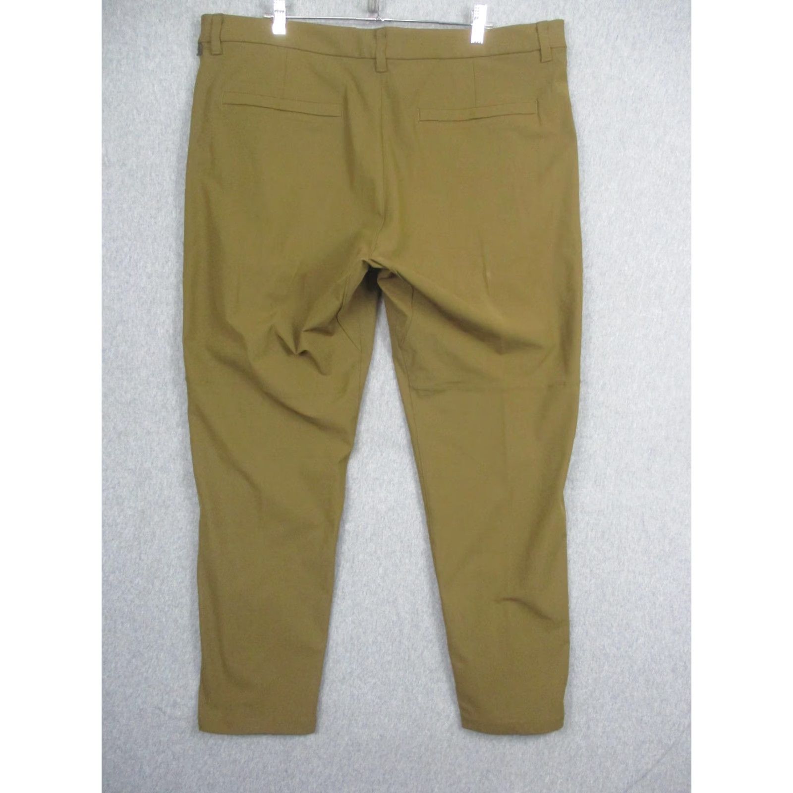 Lululemon Lululemon Mens Pants Slim Tapered Flat Front Chino Green 40 Regular Inseam 30 Pockets Button Logo Size US 40 / EU 56 - 4 Thumbnail