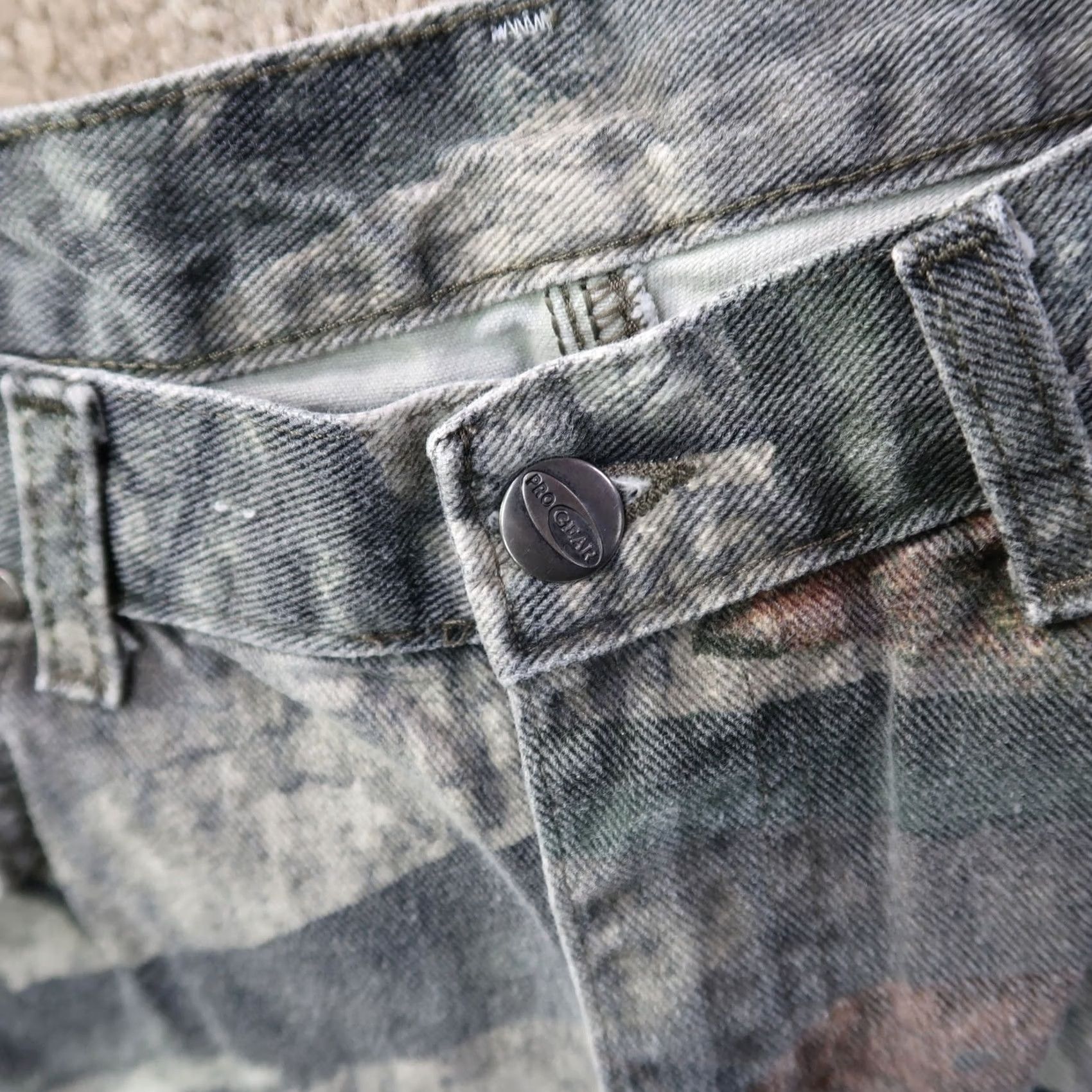 Wrangler VINTAGE Wrangler Jeans Pro gear Mossy oak Treestand Camo Men's 34x32 (32x30) Jeans Reg 32 Green Camouflage 90s Grunge USA Mens Size US 32 / EU 48 - 5 Thumbnail