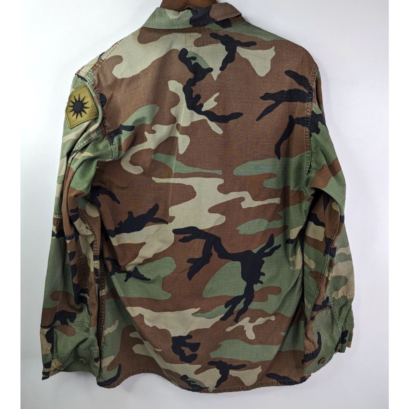 Vintage US Army Jacket Woodland Camo Combat Hot Weather Coat Size Small Camouflage Size US S / EU 44-46 / 1 - 4 Thumbnail