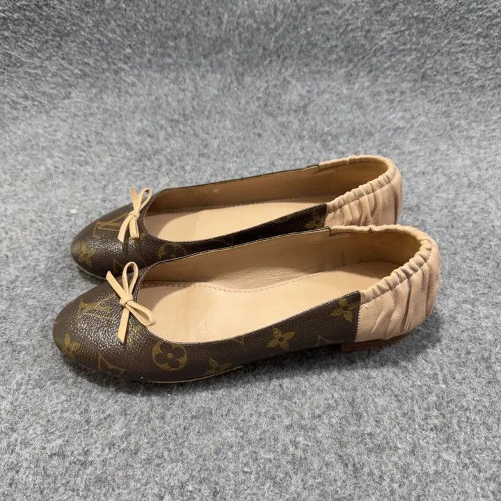 Louis Vuitton Louis Vuitton Leather Logo Slip-On Casual Shoes -2508 Size US 6 / IT 36 - 1 Thumbnail