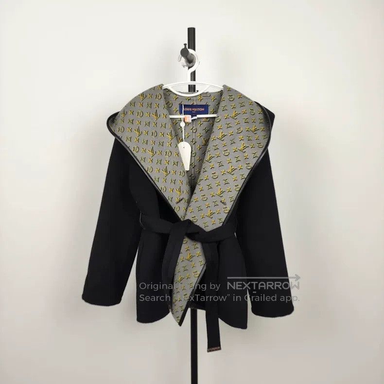 Louis Vuitton Louis Vuitton Woolen print lined hooded cropped coat Size XS / US 0-2 / IT 36-38 - 1 Thumbnail