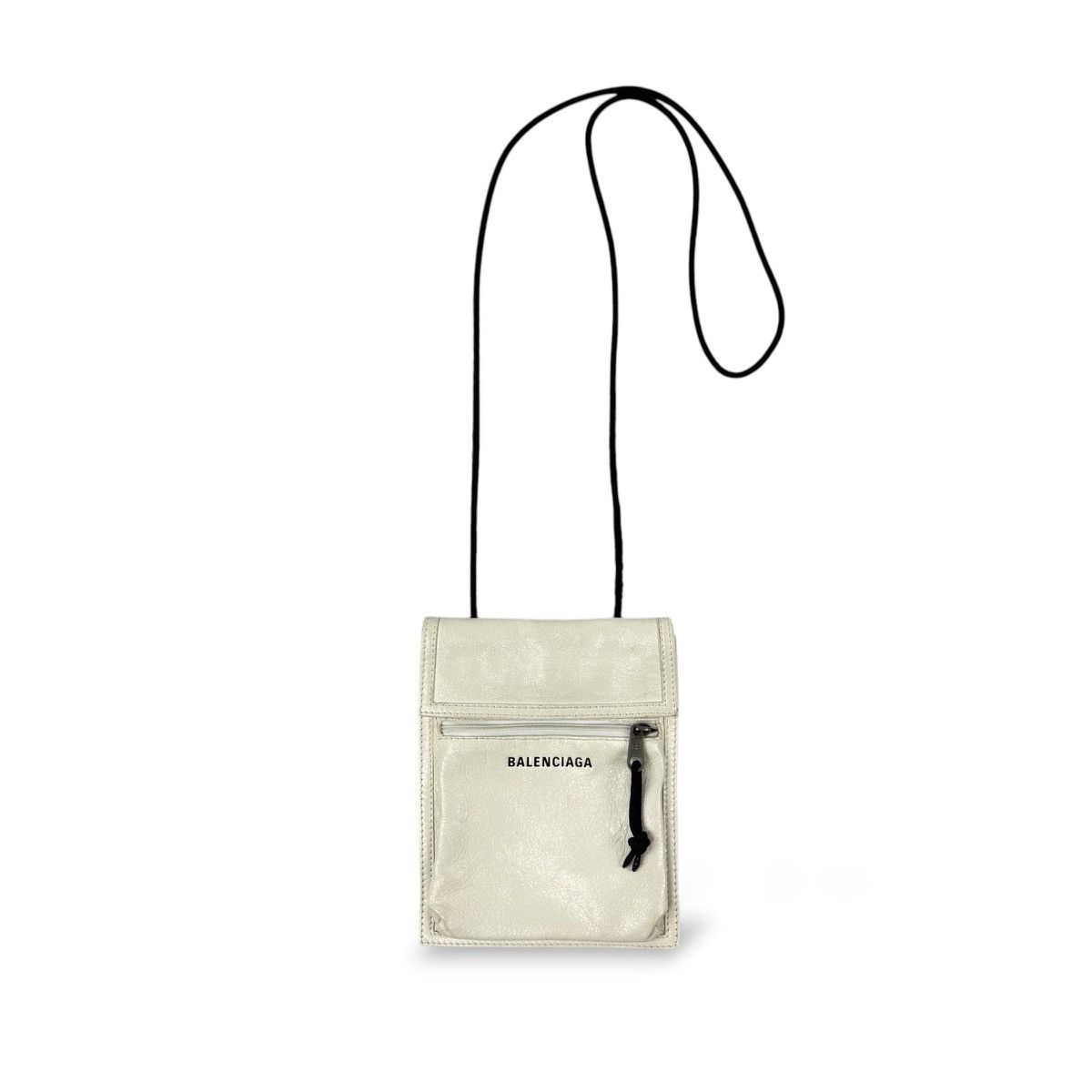 Balenciaga Balenciaga AW22 Leather Trash Bag white | Grailed
