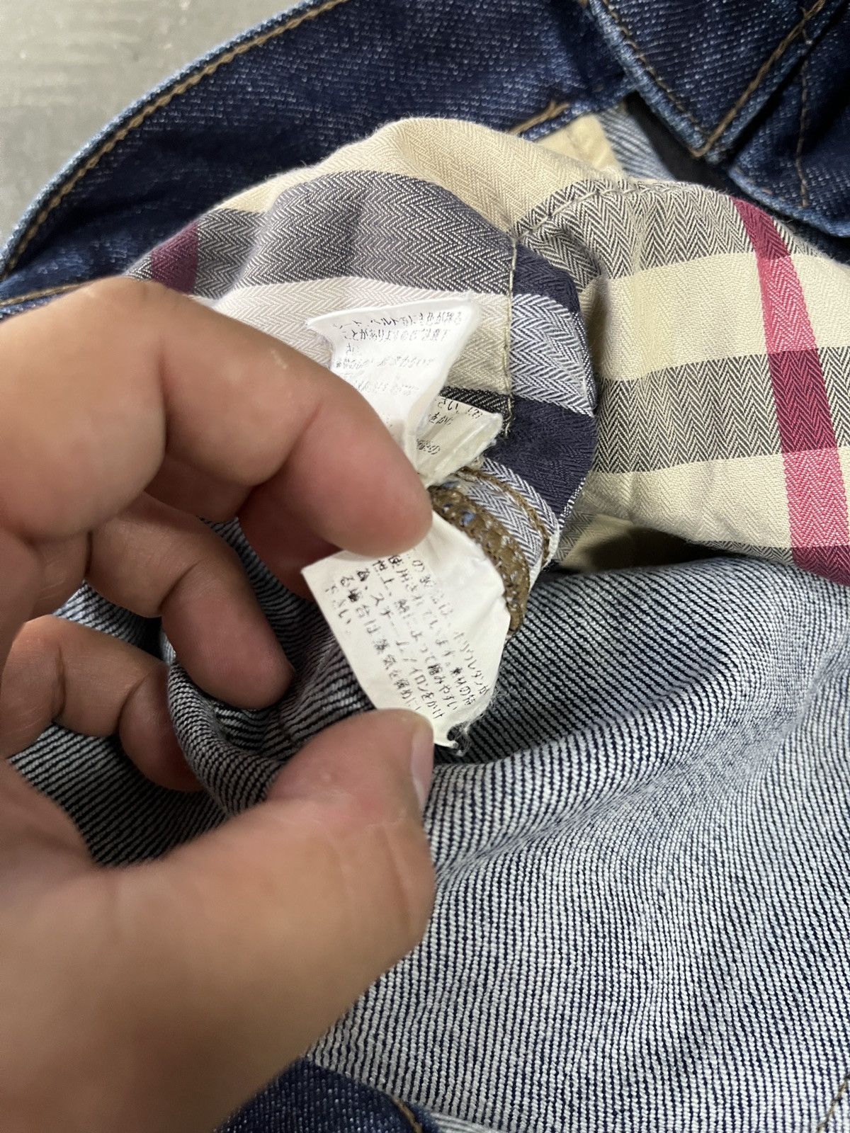 Burberry Burberry BRIT Non Selvedge Indigo Denim Straight Cut Jeans Size US 32 / EU 48 - 18 Thumbnail
