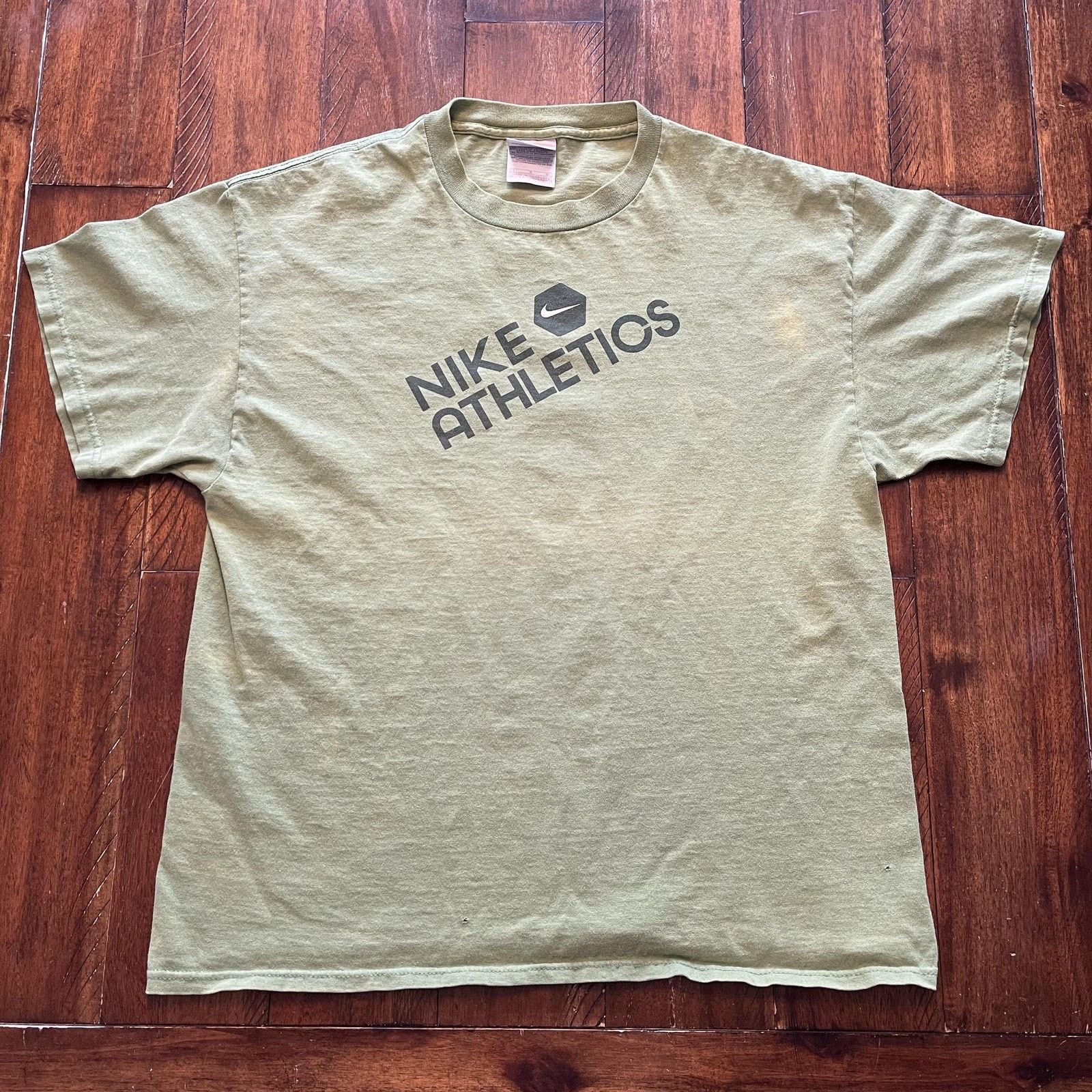 Nike Nike Athletics Shirt Mens Large Green Sports Graphic Tee Size US L / EU 52-54 / 3 - 2 Thumbnail