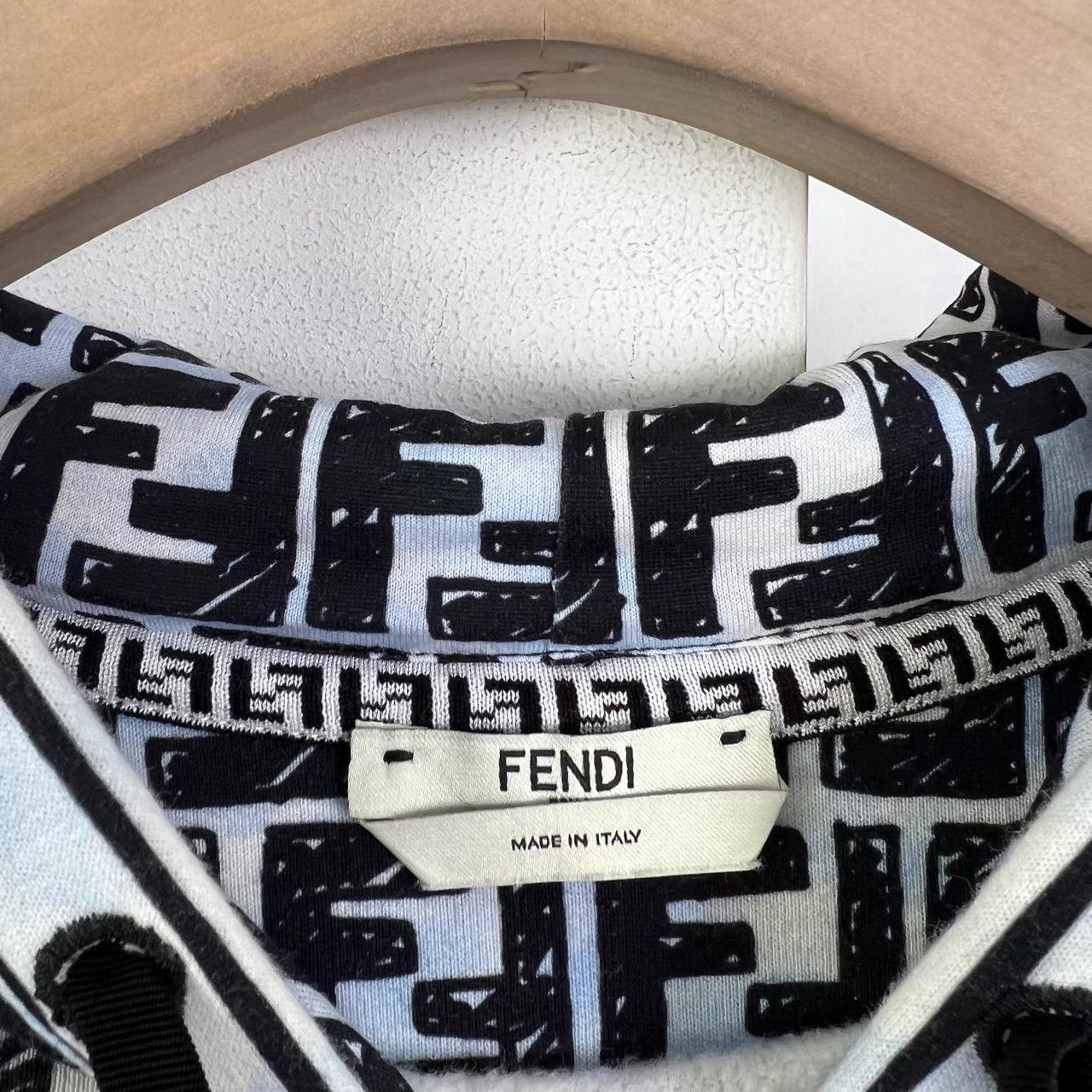 Fendi Fendi California Sky Full Print Logo Sweatshirt K12 Size S / US 4 / IT 40 - 5 Thumbnail