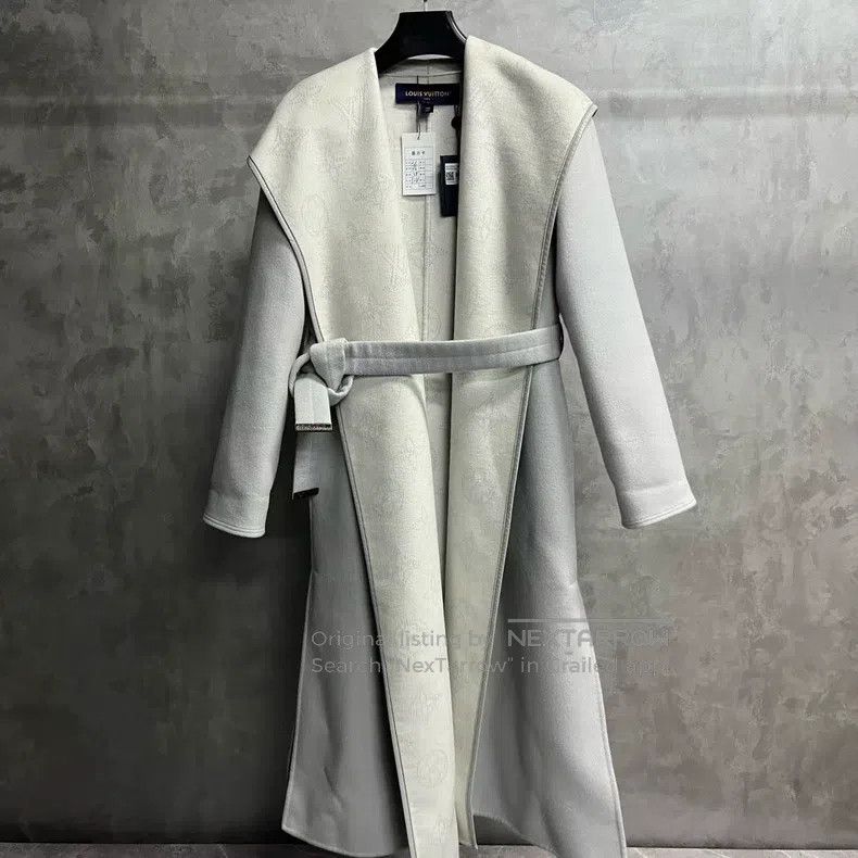 Louis Vuitton Louis Vuitton Grey Lace Up Hooded Long Sleeve Coat Size XS / US 0-2 / IT 36-38 - 1 Thumbnail