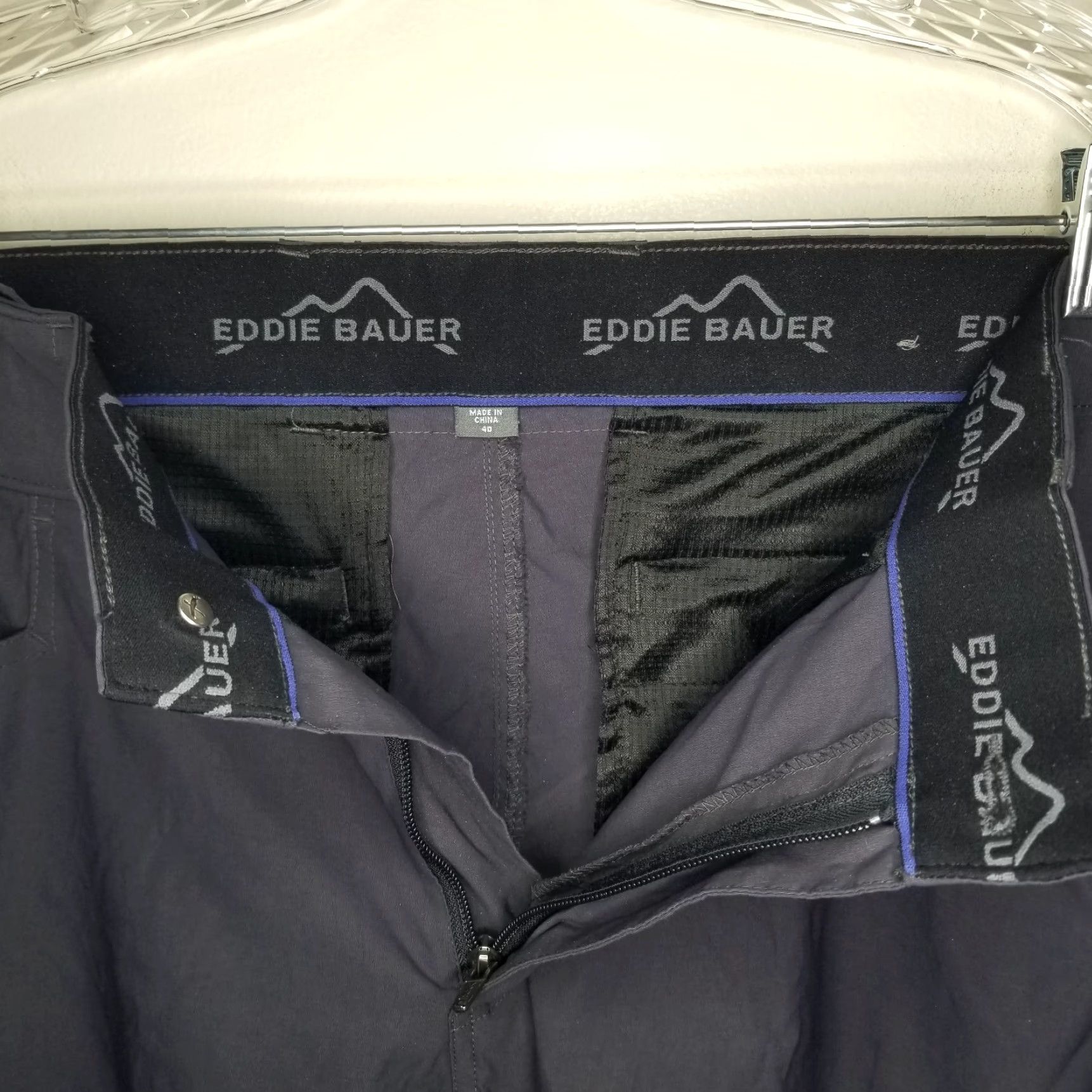 Eddie Bauer Eddie Bauer Cargo Shorts Men Size 40 Gray Stretchy Mens Size US 40 / EU 56 - 3 Thumbnail
