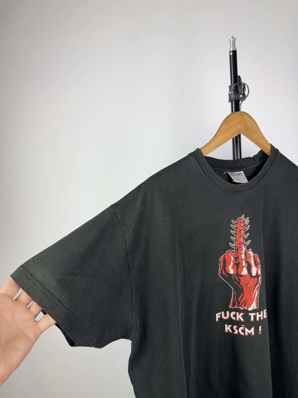 Vintage Vintage 90s rare Fuck The Komunism KSCM Tee Shirt Size US XL / EU 56 / 4 - 4 Thumbnail