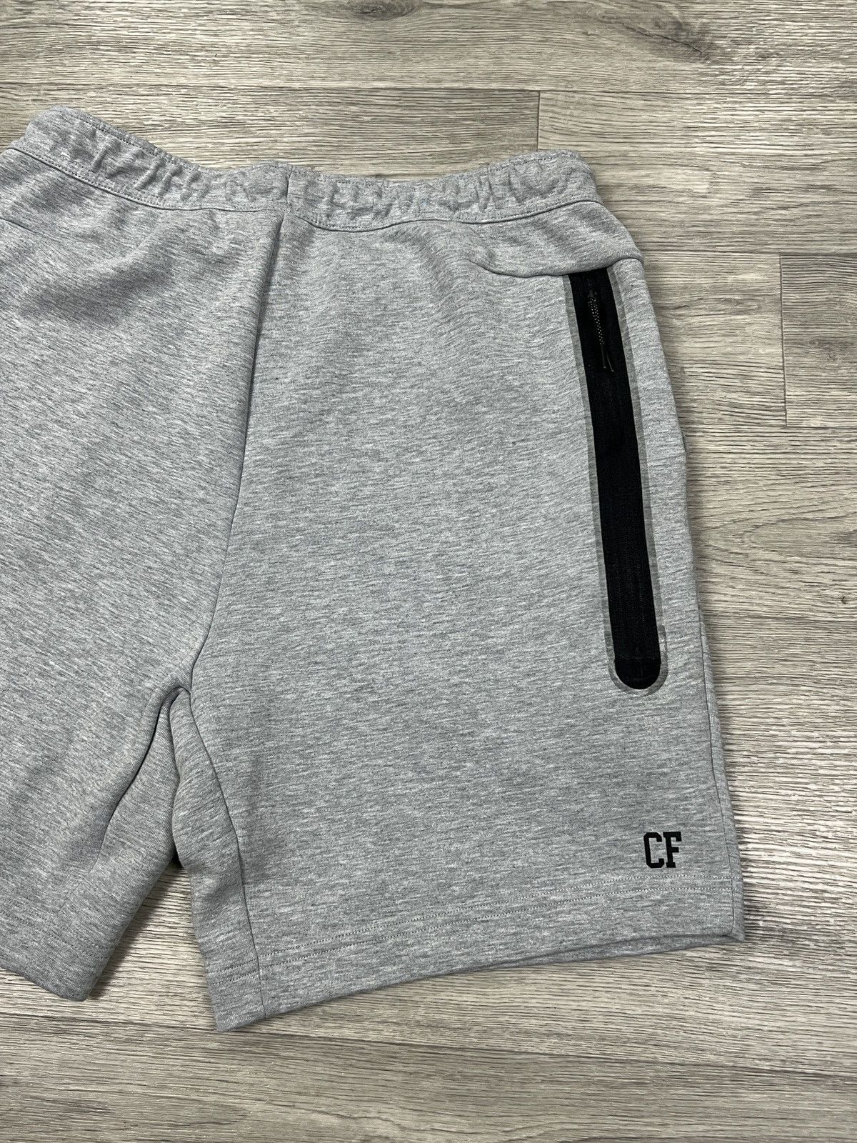 Nike Nike Red Bull Salzburg Tech Fleece Shorts Grey Mens Sz L Size US 34 / EU 50 - 5 Thumbnail