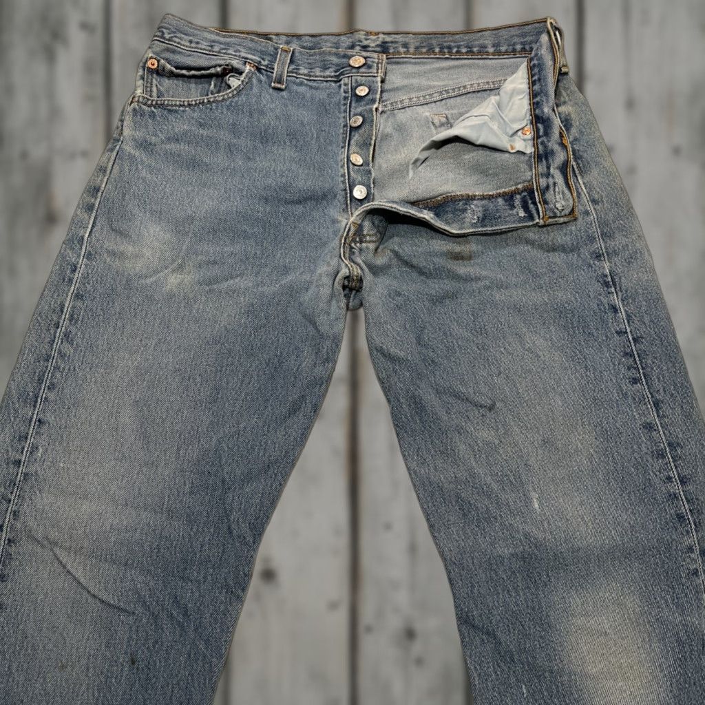 Levi's VINTAGE Levi's 501 Jeans Men 34x32 Button Fly Blue Cotton 5-Pocket Straight Size US 34 / EU 50 - 1 Thumbnail