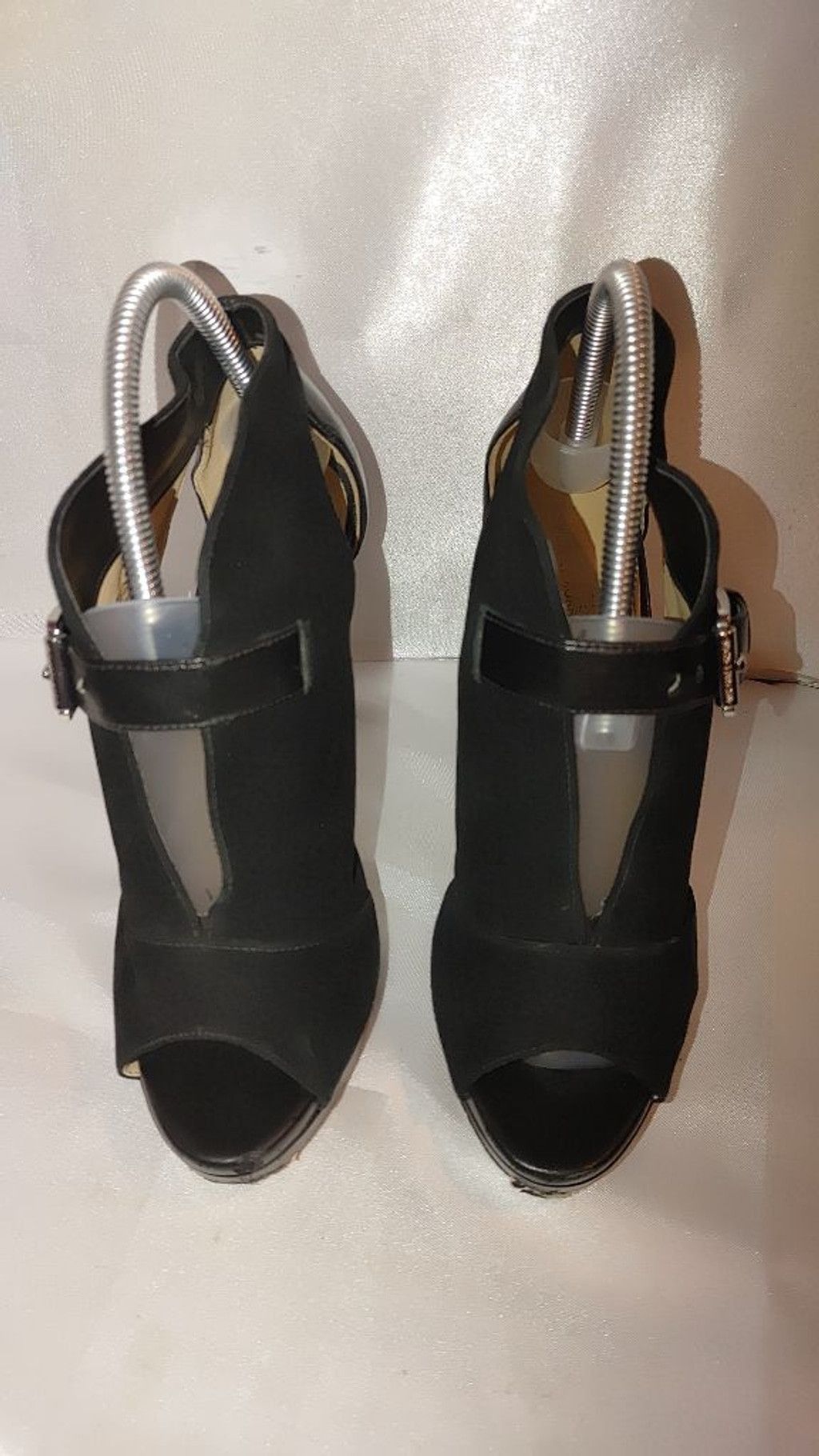Michael Kors Michael Kors Isabella Suede Ankle Boots Size 7.5M Size US 7.5 / IT 37.5 - 5 Thumbnail