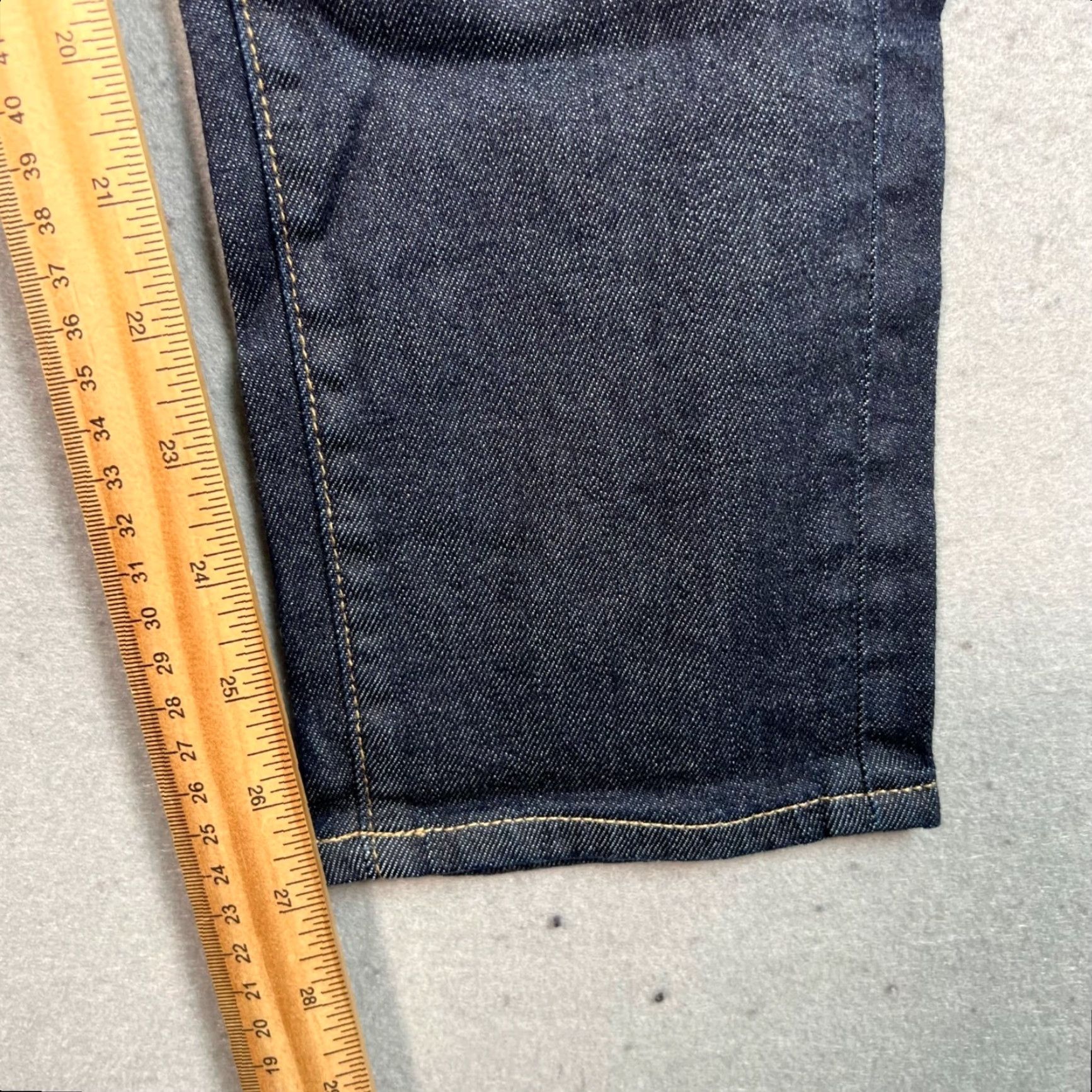 Uniqlo VINTAGE Uniqlo Jeans Women Dark Wash Skinny 24 Cotton Spandex Denim Adult Womens 27 Inseam Dark Blue 8/10 Mens? Size 42" / US 20 - 7 Thumbnail
