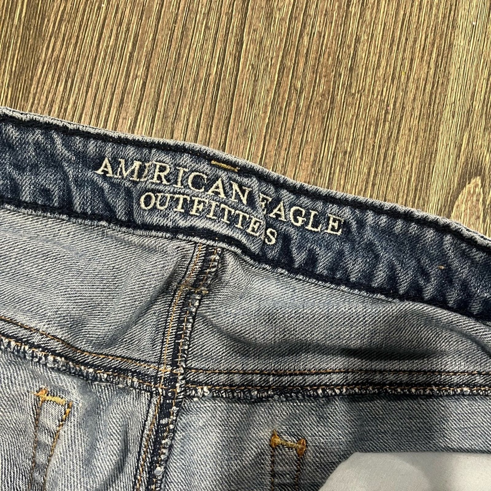 American Eagle Outfitters American Eagle Jean Shorts Frayed Hem Medium Wash Blue Sz 6 Size 28" / US 6 / IT 42 - 6 Thumbnail