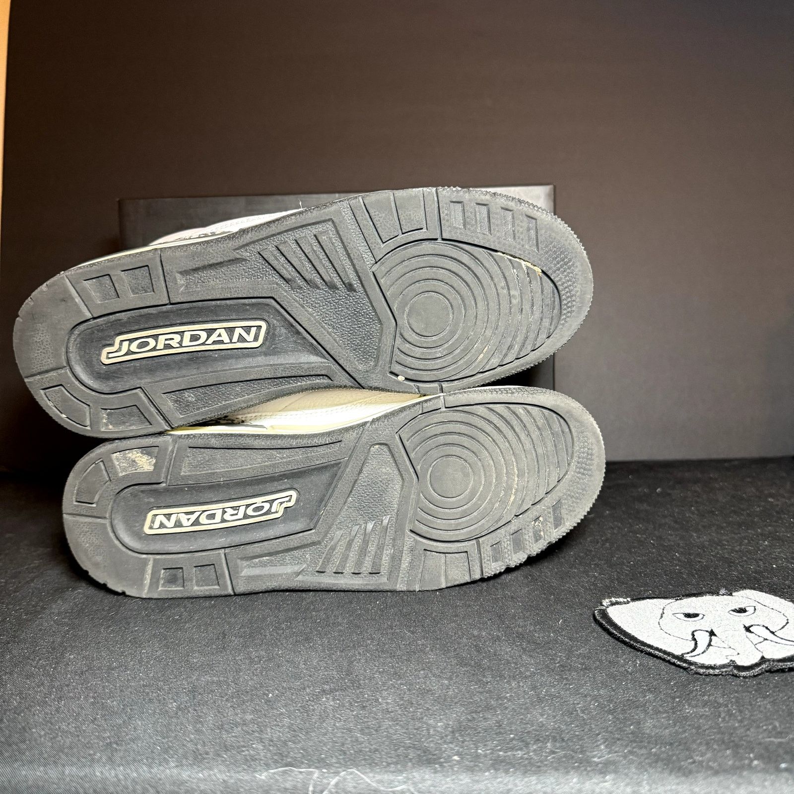 Jordan Brand × Nike Size 7 - Nike Air Jordan 3 Retro GS Hide N Sneak Men's Shoes Size US 7 / EU 40 - 7 Thumbnail