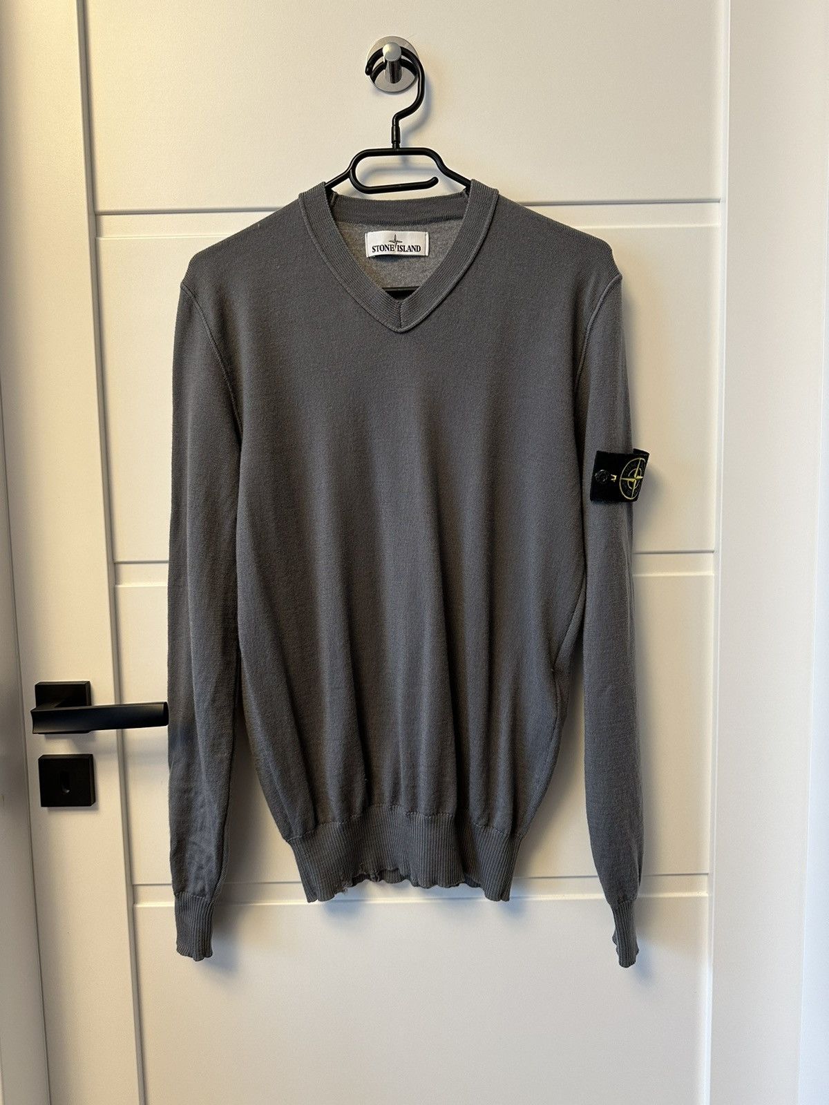 Stone Island Stone Island v neck wool jumper grey sweater Size US S / EU 44-46 / 1 - 1 Thumbnail