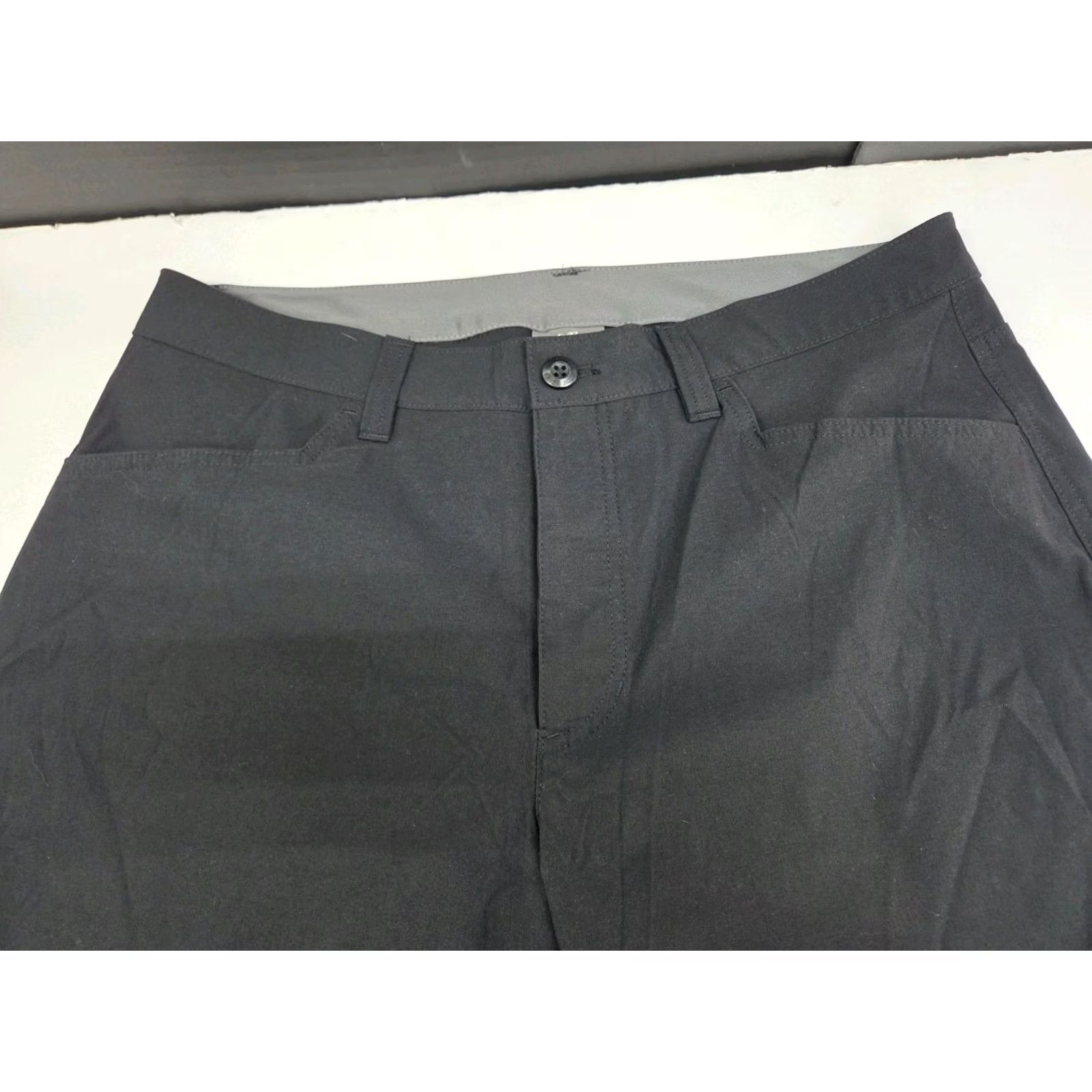 Eddie Bauer Eddie Bauer Mens Convertible Tech Pants Black Nylon Blend 34/30 Regular Straight Pockets Zip Front | 30 Inseam Size US 34 / EU 50 - 4 Thumbnail