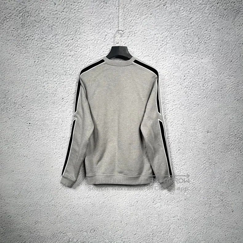 Hermes Hermes Grey Minimalist Long Sleeve Pullover Hoodie - H Str Size S / US 4 / IT 40 - 2 Thumbnail