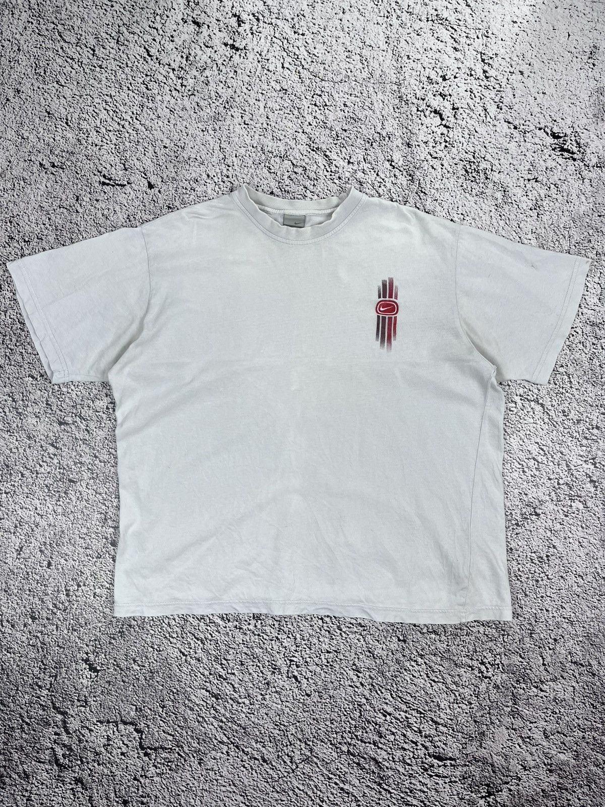 Nike Vintage Nike Logo Tee size XL Size US XL / EU 56 / 4 - 1 Thumbnail