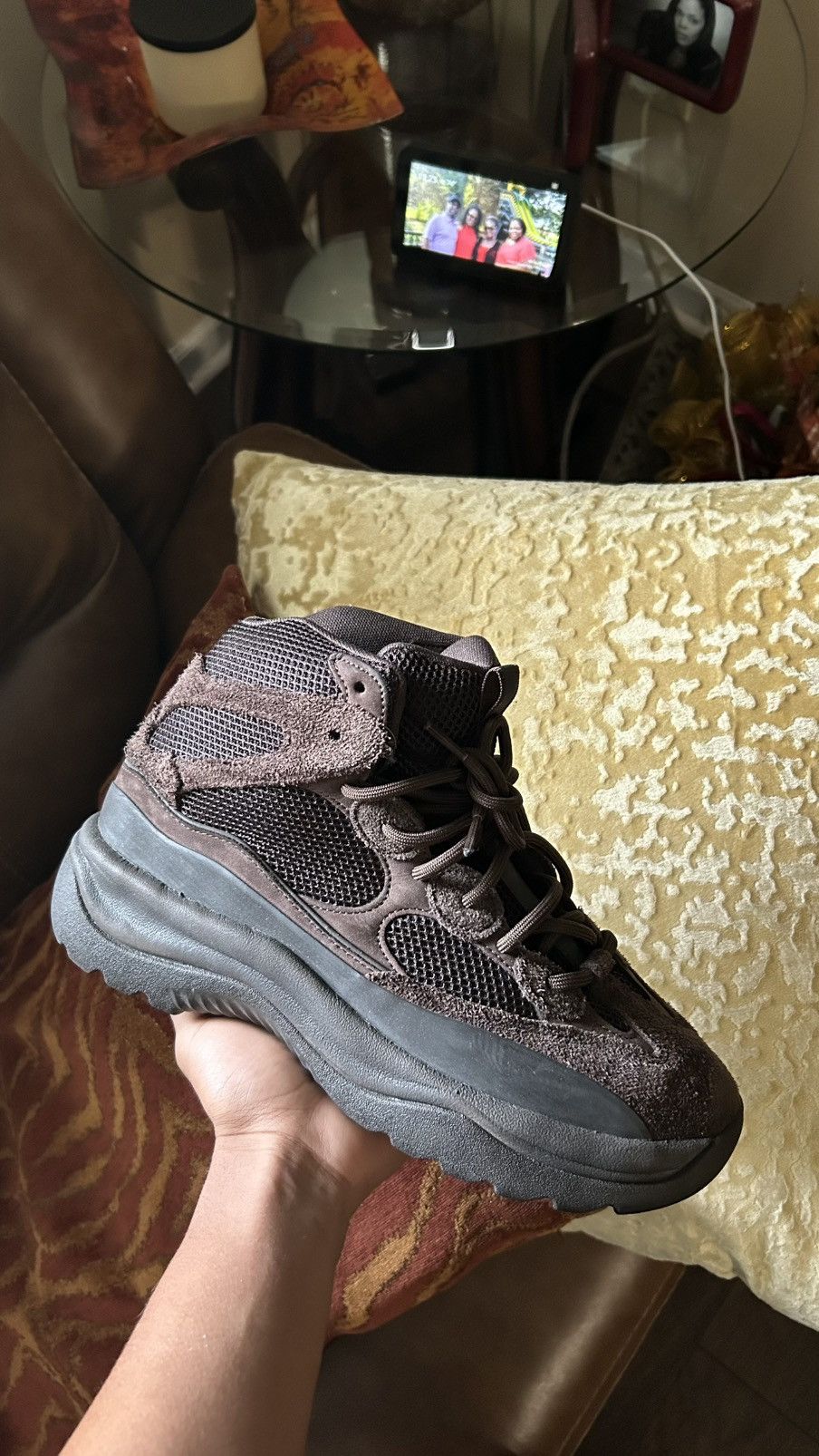 Yeezy dsrt boots oil