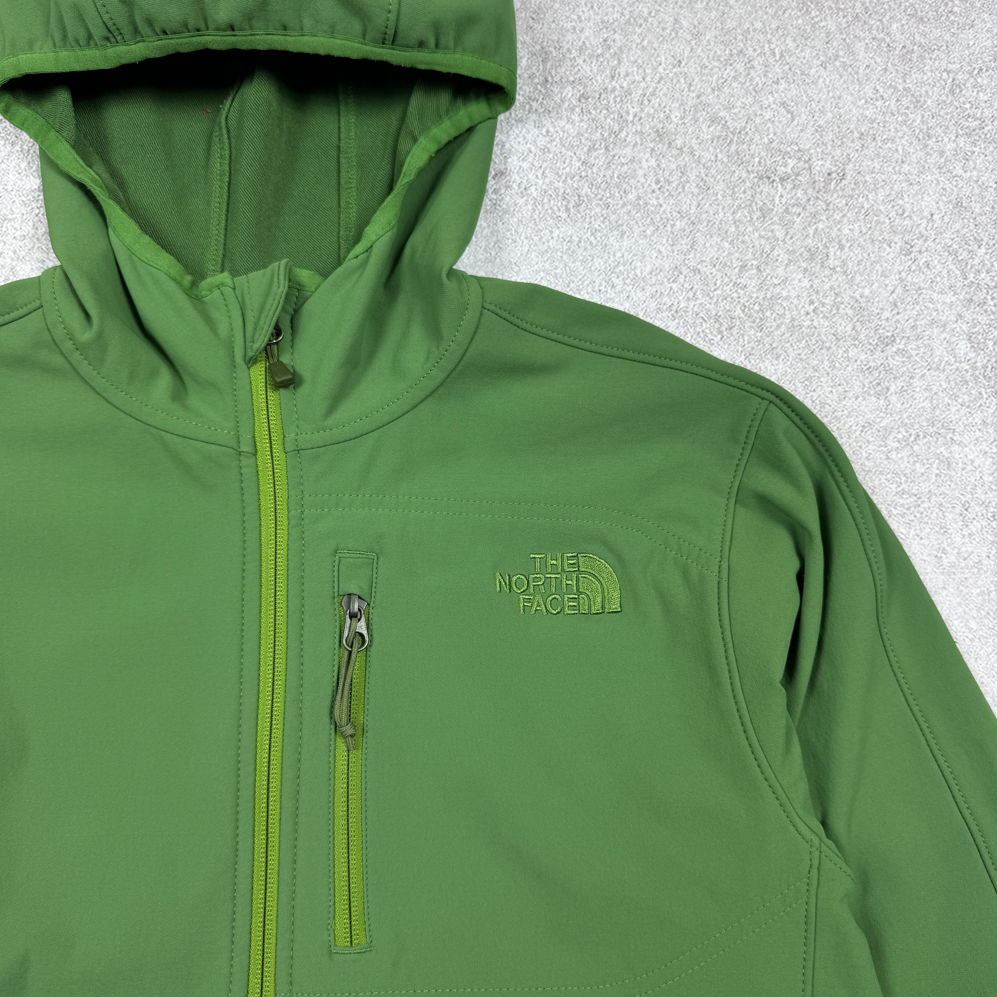 The North Face Men`s The North Face Green Softshell Jacket Size S-M Size US M / EU 48-50 / 2 - 7 Thumbnail
