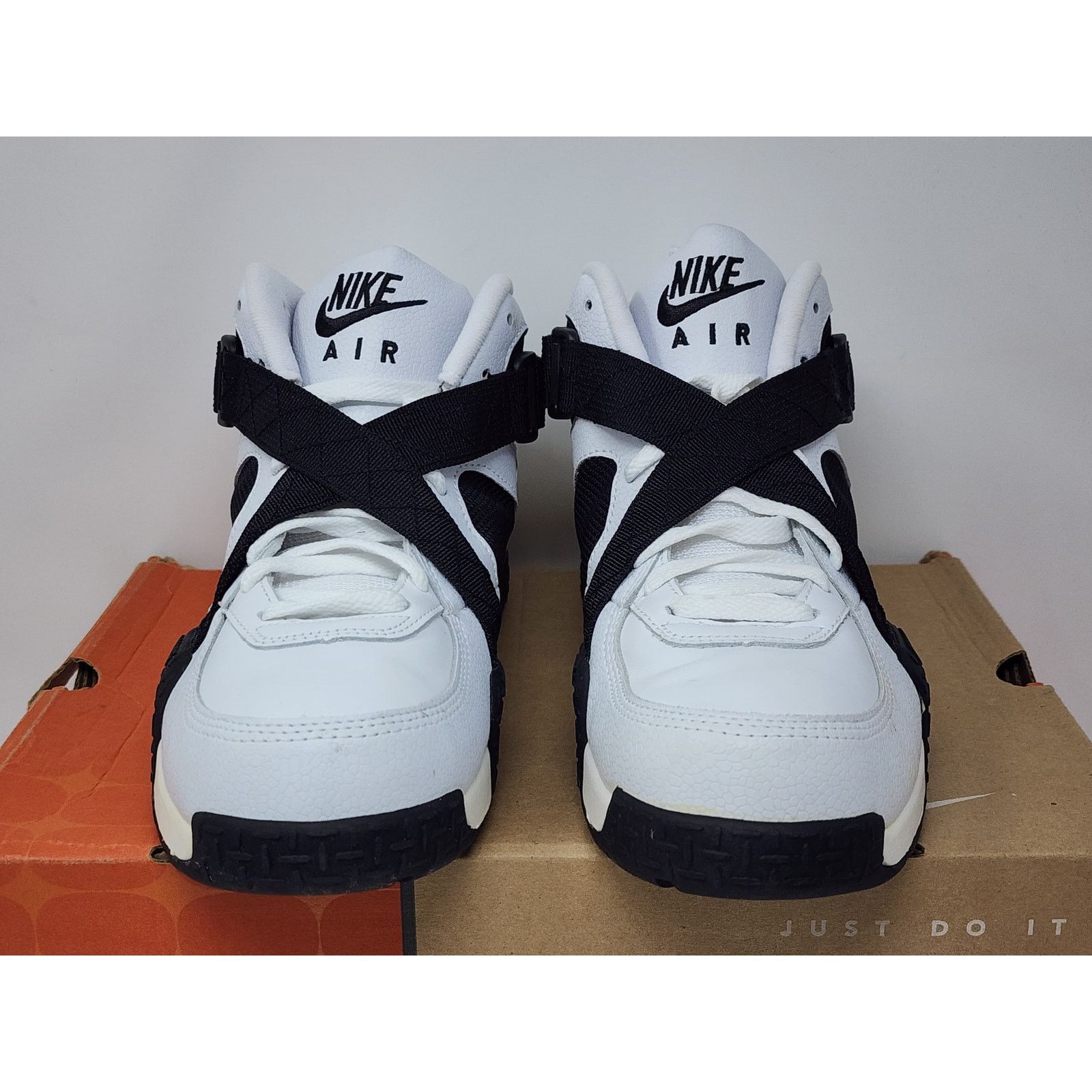 2004 Nike Air Raid WHITE BLACK 306354-101 Size WORN