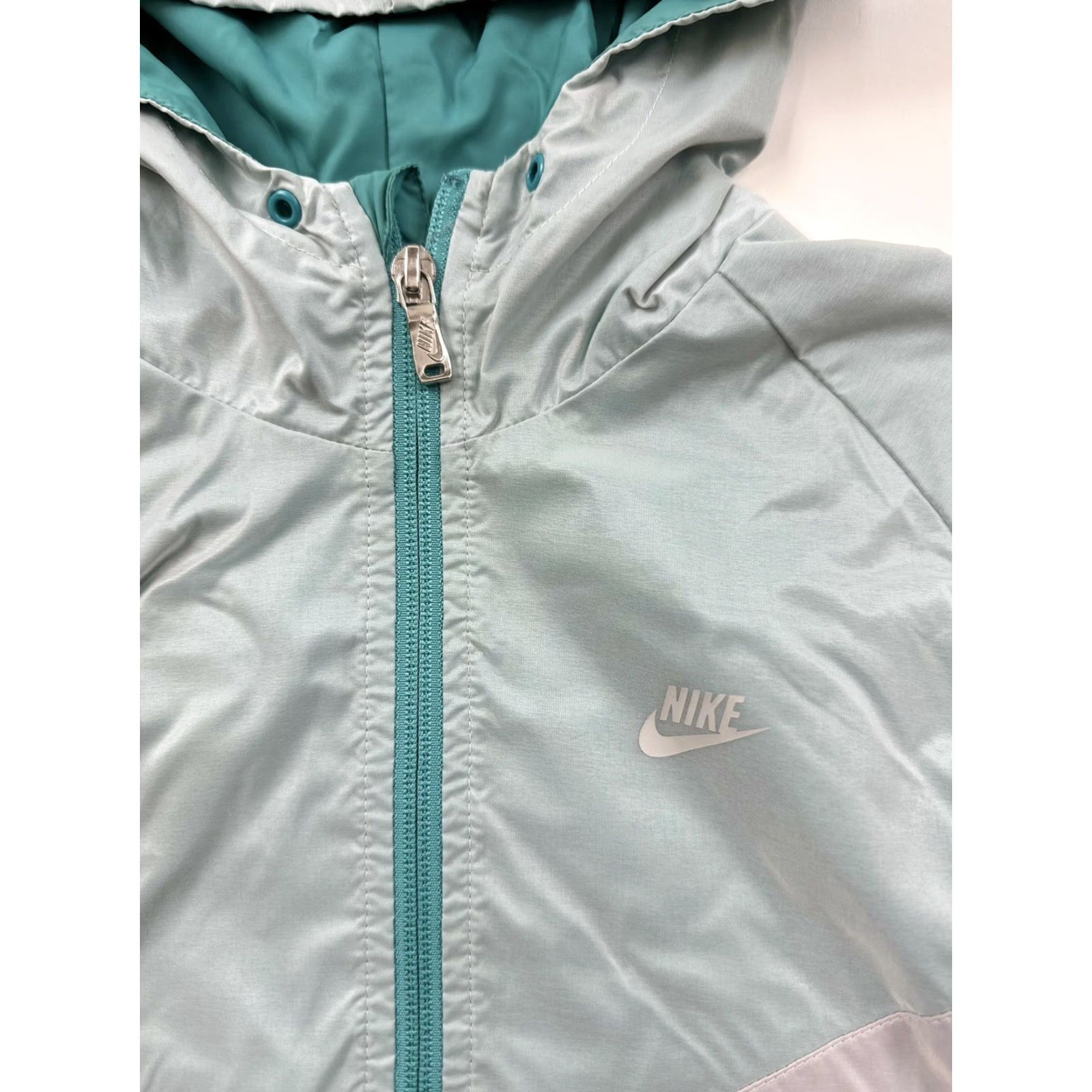 Nike Nike Jacket Women’s XS Mint Grey Full Zip Windbreaker Nike Dri-FIT Windbreaker XS Women Grey Mint Full Zip Nike Jacket Size XS / US 0-2 / IT 36-38 - 4 Thumbnail