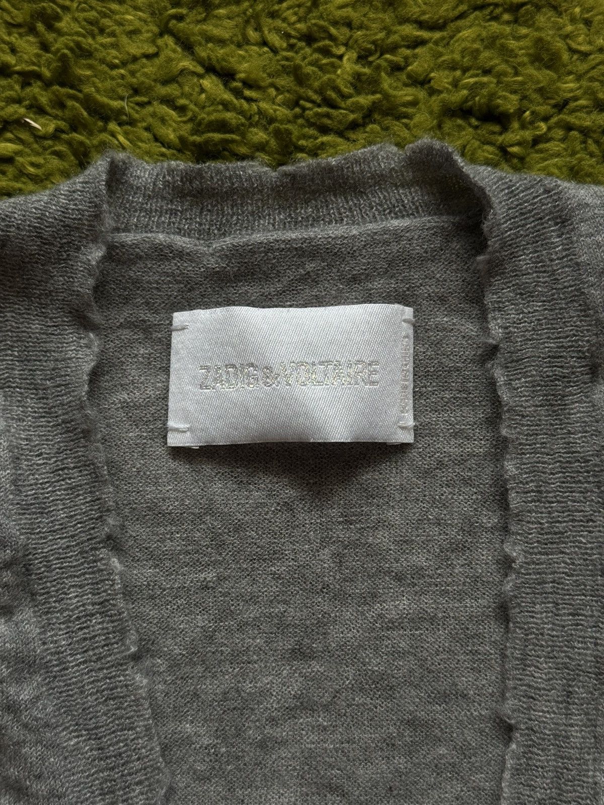 Zadig & Voltaire Zadig & Voltaire 100% cashmere v-neck pullover sweater Size S / US 4 / IT 40 - 8 Thumbnail
