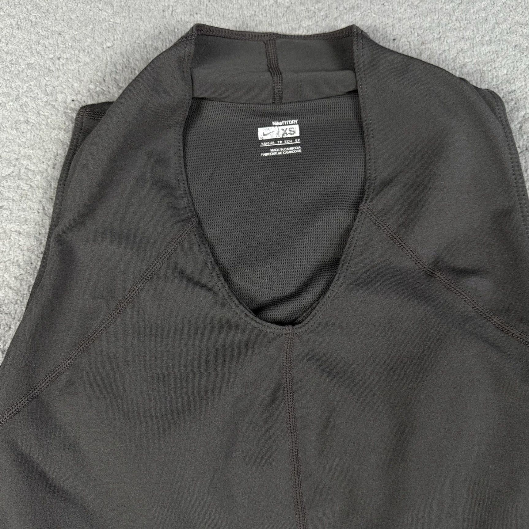 Nike Nike Athletic Top Womens XS Gray 1/4 Zip Sleeveless Fit Dry Shirt Workout Sports Size XS / US 0-2 / IT 36-38 - 2 Thumbnail