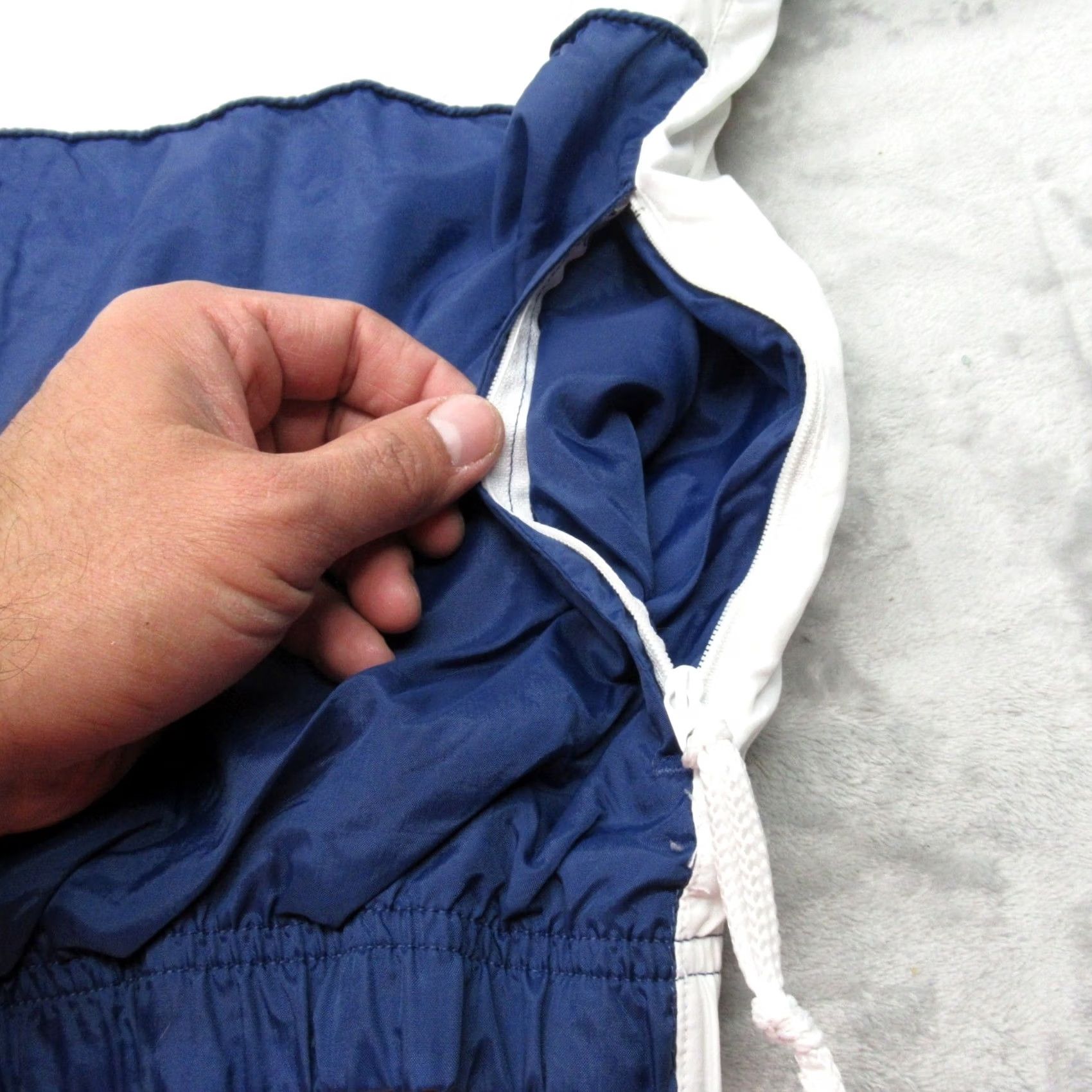 Nike VINTAGE Nike Jacket Mens Large White Blue Pockets Full Zip Track Windbreaker VTG 90's Size US L / EU 52-54 / 3 - 7 Thumbnail