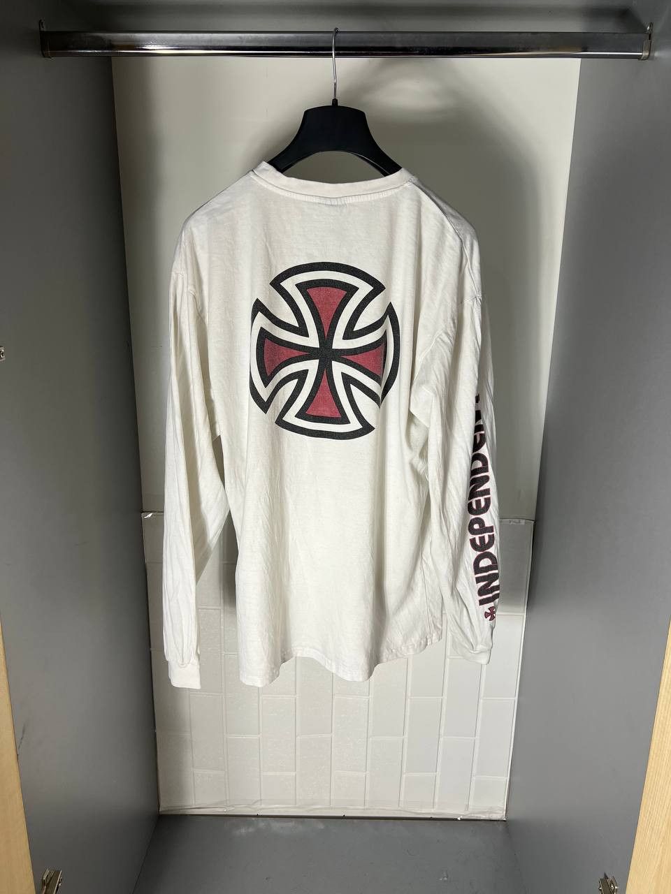 Independent Truck Co. VINTAGE INDEPENDENT COMPANY LONG SLEEVE RETRO Y2K SK8 90s Size US L / EU 52-54 / 3 - 8 Thumbnail