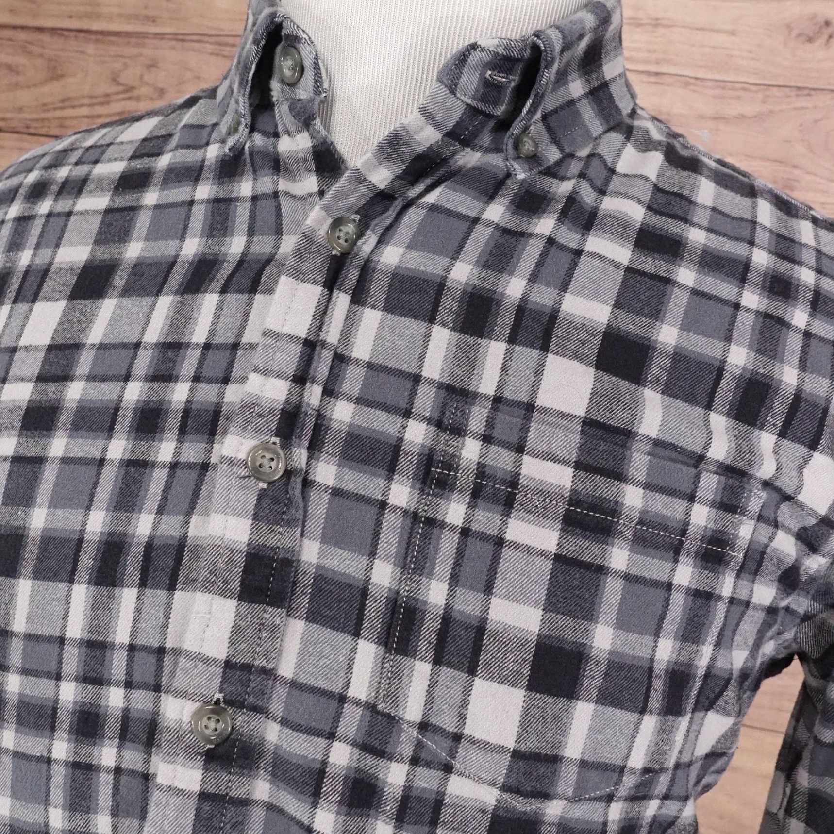 Eddie Bauer Eddie Bauer Shirt Mens L Gray Plaid Flannel Long Sleeve Button-Up Cotton Size US L / EU 52-54 / 3 - 2 Thumbnail