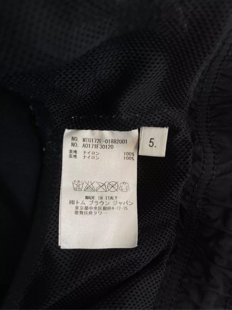 Thom Browne Thom Browne size5 Black embroidered color shark shorts Size US 29 - 4 Thumbnail