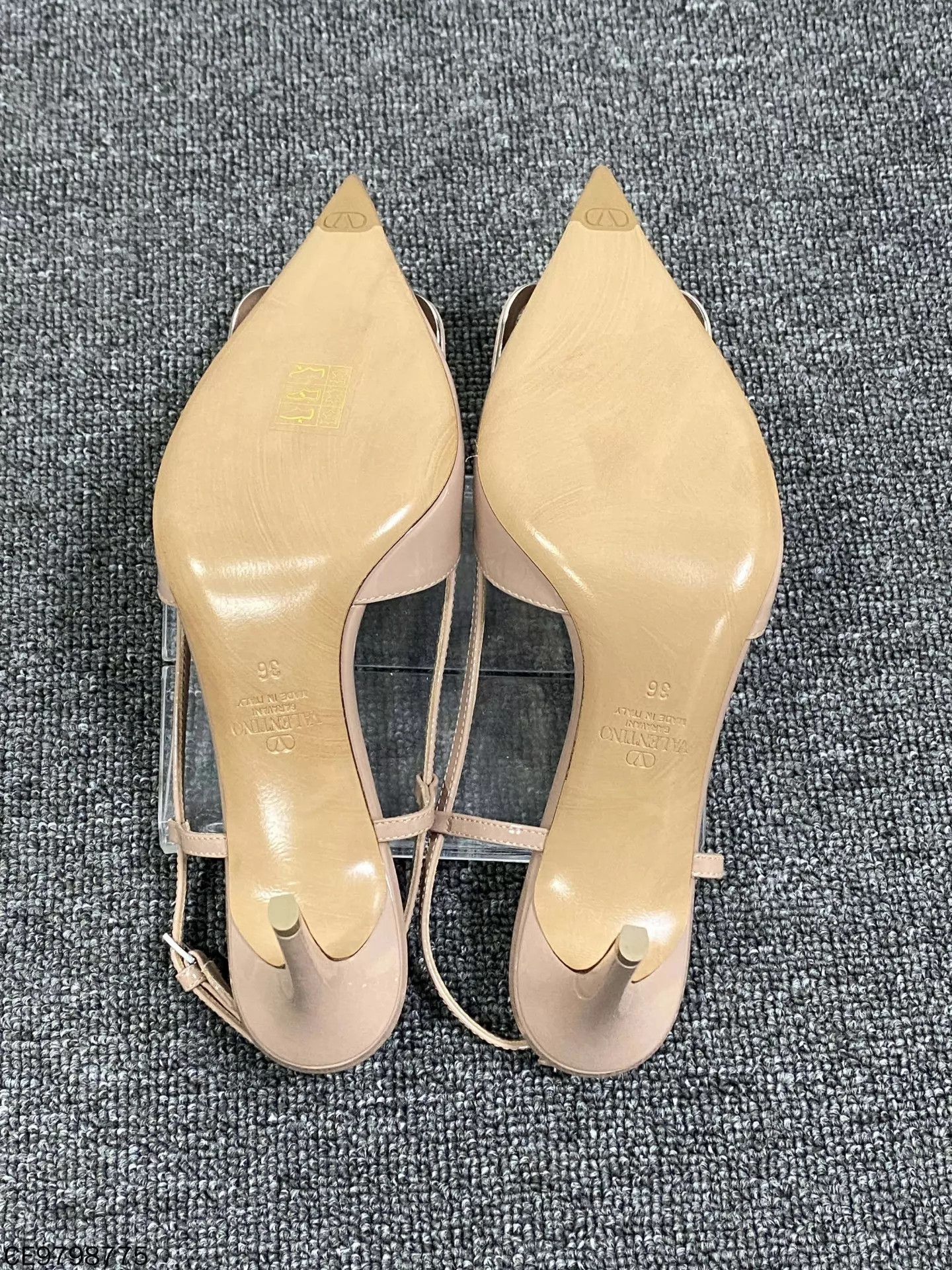 Valentino Valentino Nude Patent Leather Heels 36 New Size US 5.5 / IT 35.5 - 6 Thumbnail