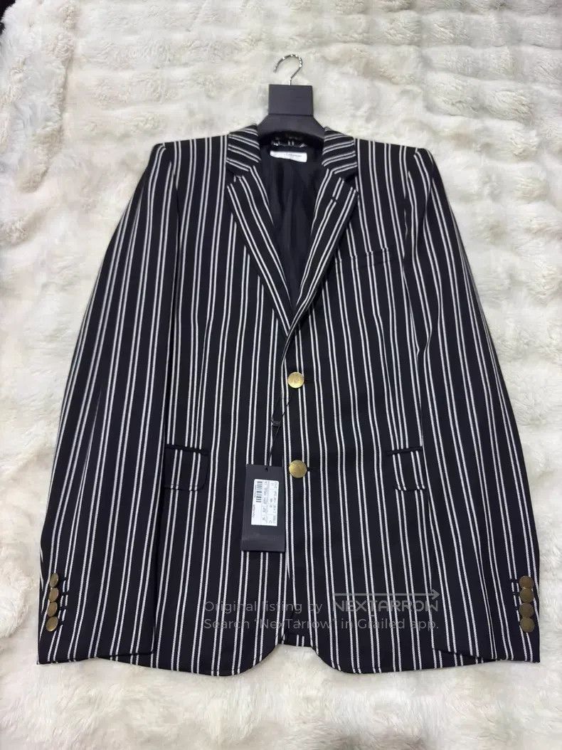Saint Laurent Paris Saint Laurent Paris Gold Button Striped Men's Suit i Size US M / EU 48-50 / 2 - 1 Thumbnail