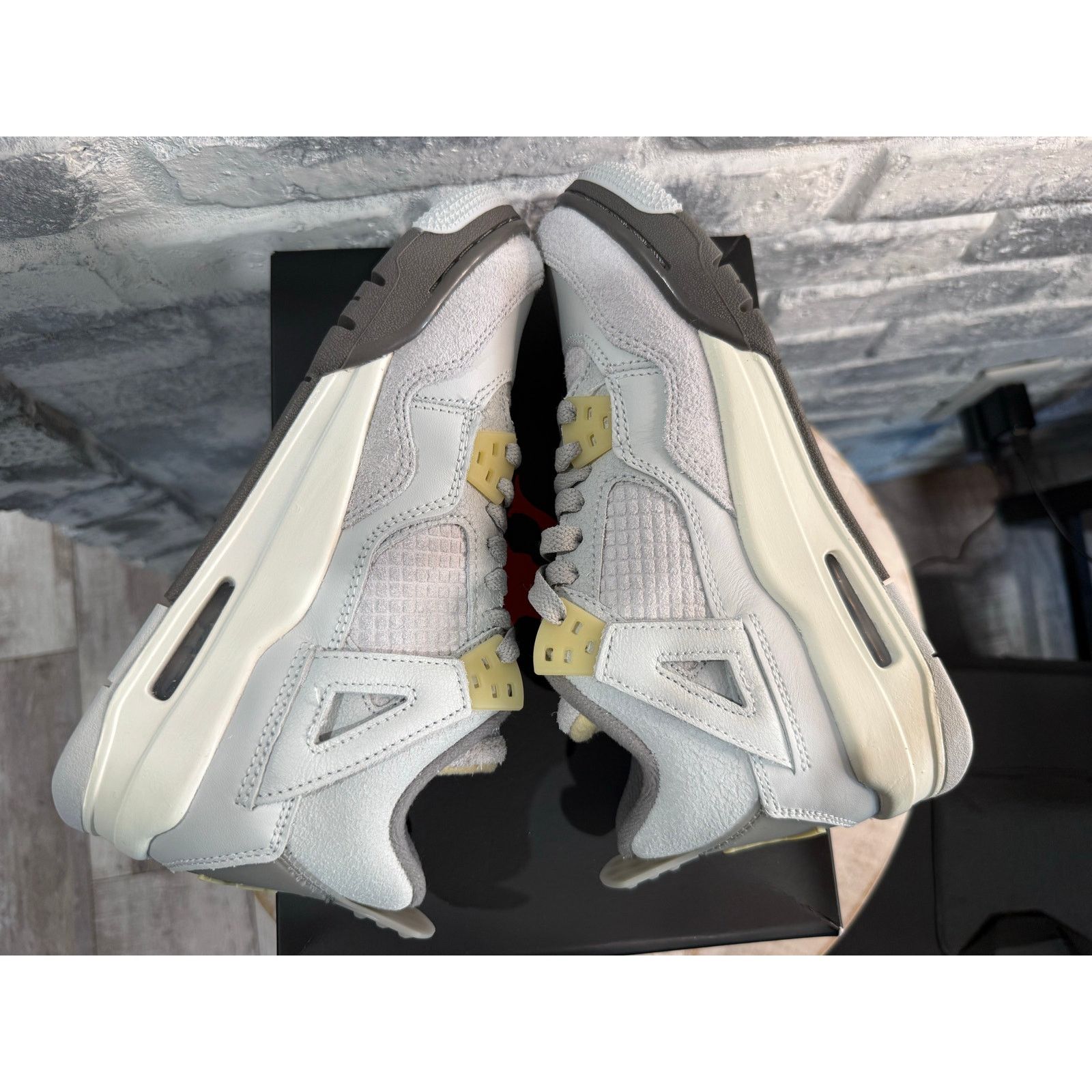 Jordan Brand Jordan 4 Retro Craft Photon Dust Size 4.5 Size US 5 / EU 37 - 5 Thumbnail