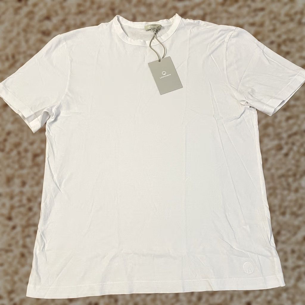 Vintage Unknwn Miami Shirt Adult Small White Lebron James Embroidered Short Sleeve Mens Crew Neck Cotton Knit T-Shirt Vintage? No (adjusted safer): Size US S / EU 44-46 / 1 - 1 Thumbnail