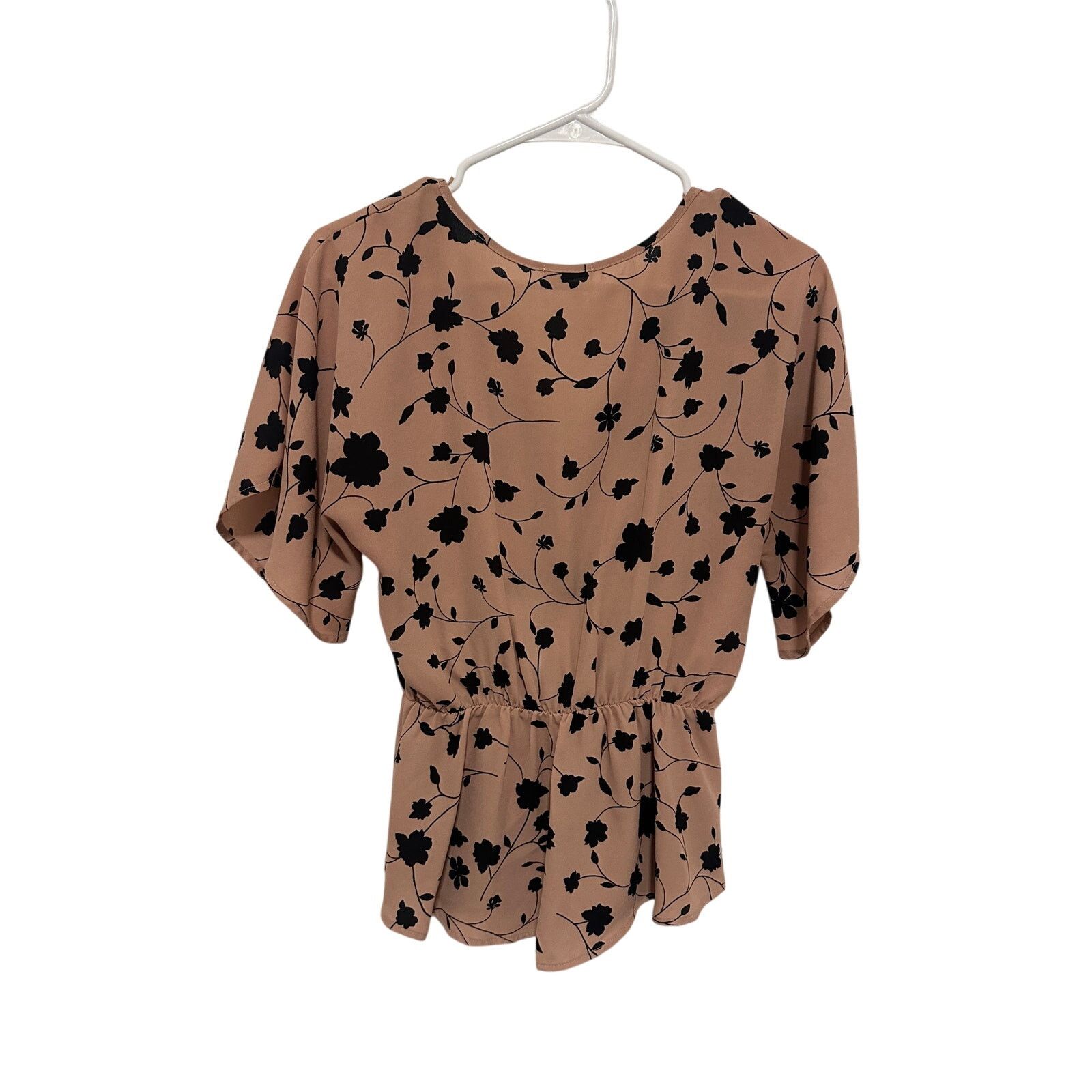 Other Sienna Sky Pink Floral Short Sleeve V-Neck Button Blouse Size M / US 6-8 / IT 42-44 - 3 Thumbnail